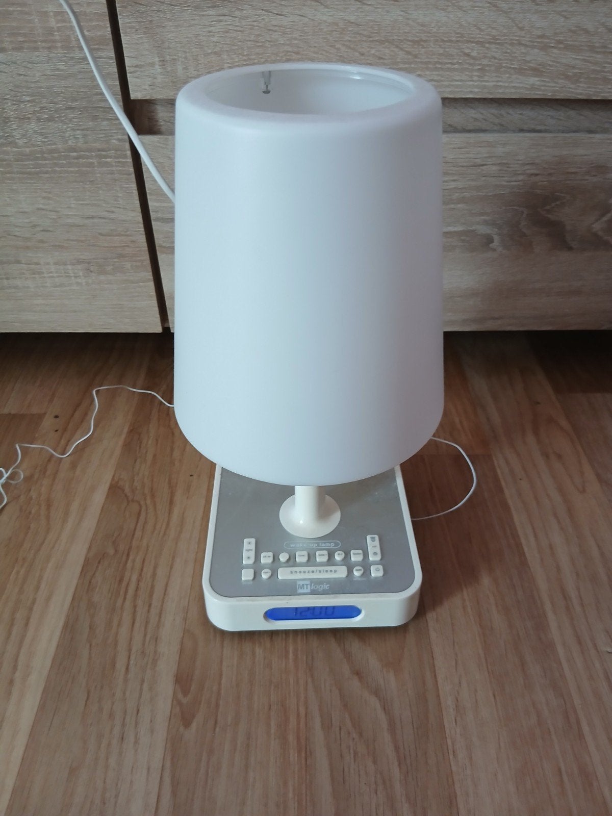 MT Logic Wake-up Lamp - Wekker met licht en geluid, Huis en Inrichting, Woonaccessoires | Overige, Ophalen, Gebruikt, Kunststof