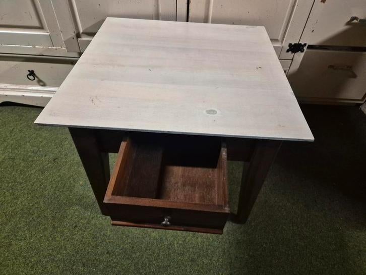 bijzettafeltje met lade 60x60cm, Gebruikt, Vierkant, 55 tot 75 cm, Hout