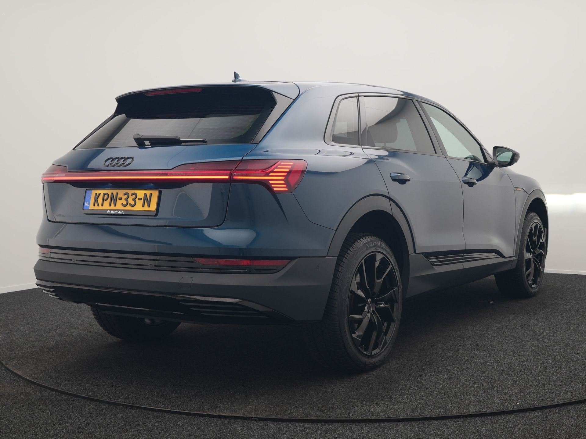 Audi e-tron 50 Quattro Advanced edition 71 kWh 313pk SOH: 97, Automaat, Stof, Zwart, 71 kWh