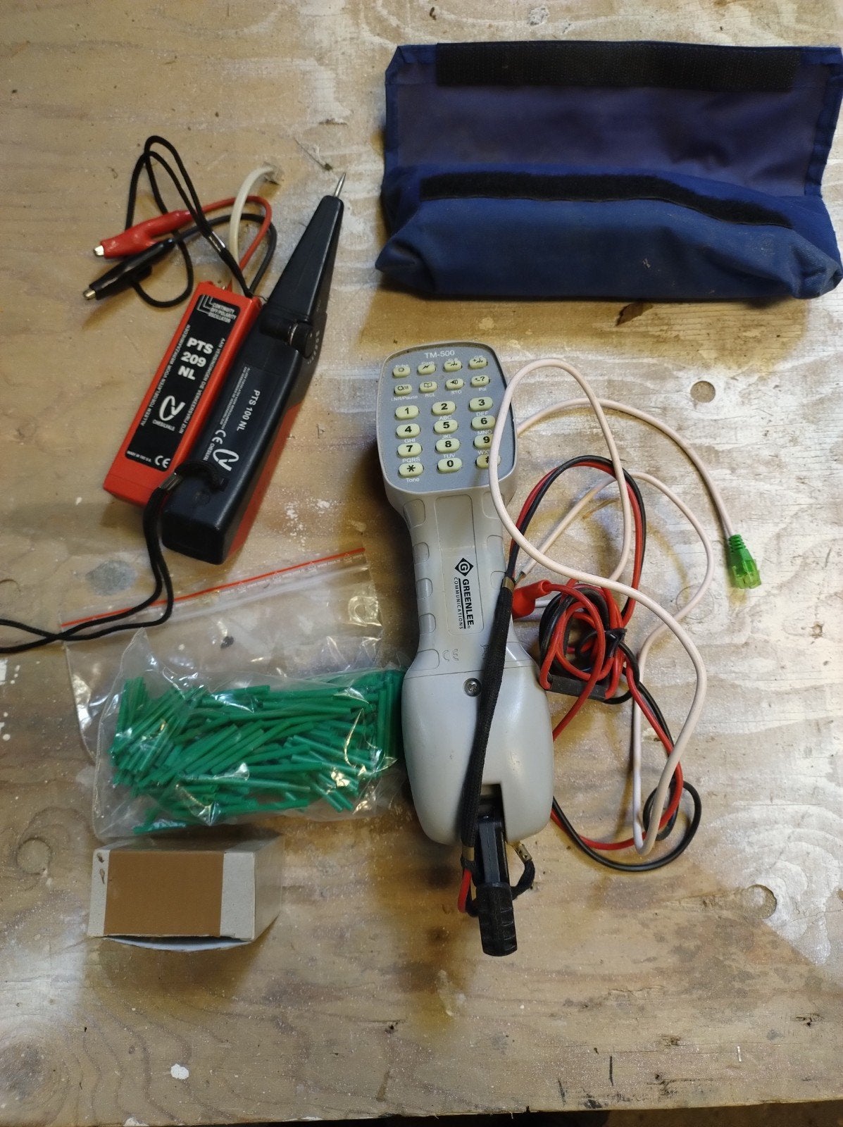 Diverse gereedschappen voor KPN/kabel storingswerk, Ophalen of Verzenden, Kabel of Snoer