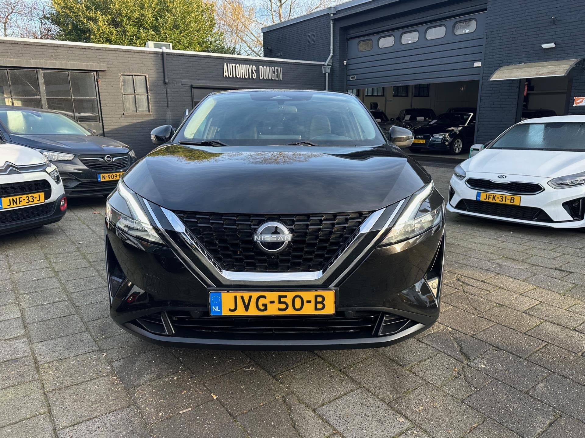 Nissan Qashqai 1.3 MHEV 140pk|2023|360 Cam|Navi|Fabrieksga, Auto's, Dealer onderhouden, Stof, Gebruikt, Zwart