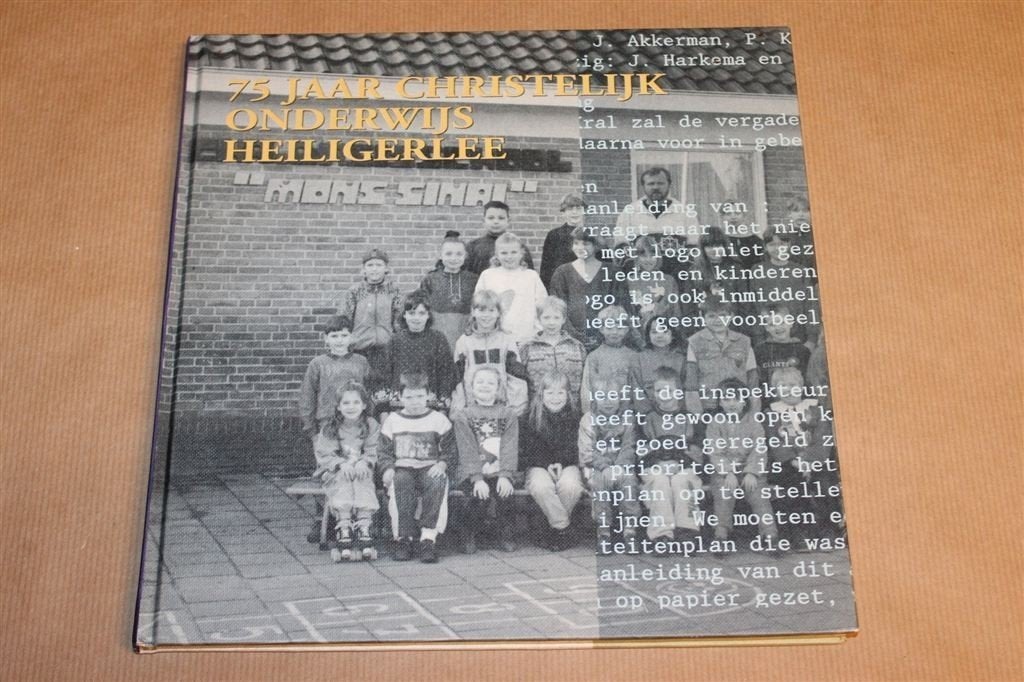 75 Jaar Christelijk Onderwijs Heiligerlee [1920-1995], Boeken, Ophalen of Verzenden, Gelezen