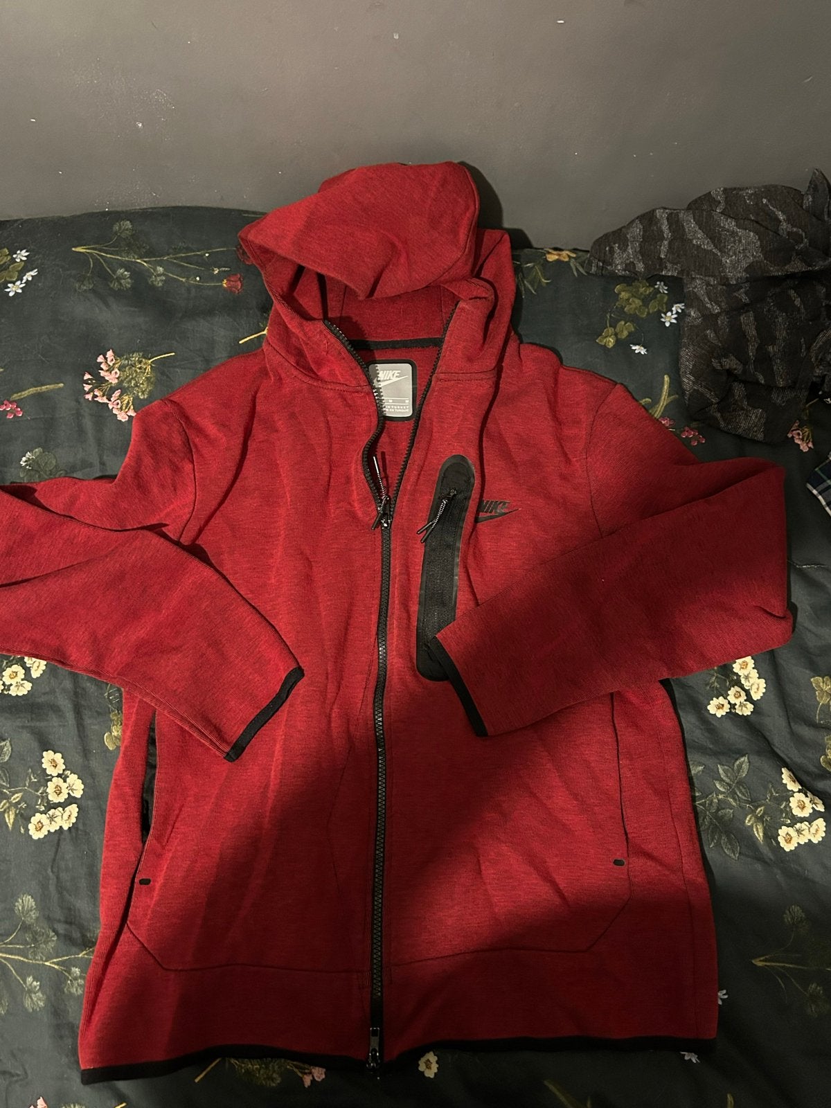 Nike Tech Fleece Trainingspak Rood - Kinder Maat M, Ophalen of Verzenden, Zo goed als nieuw, Jongen of Meisje