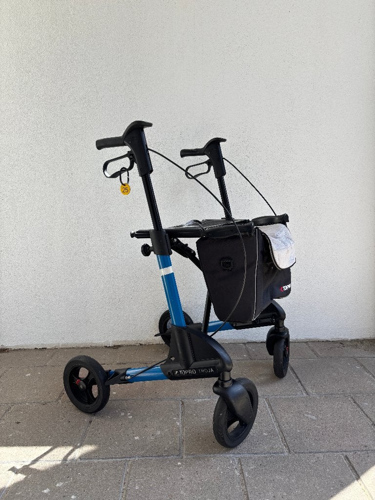 Nr 25... Topro troja 2G M Blauw met tasje, Diversen, Rollators, Ophalen, Zo goed als nieuw, Opvouwbaar, /