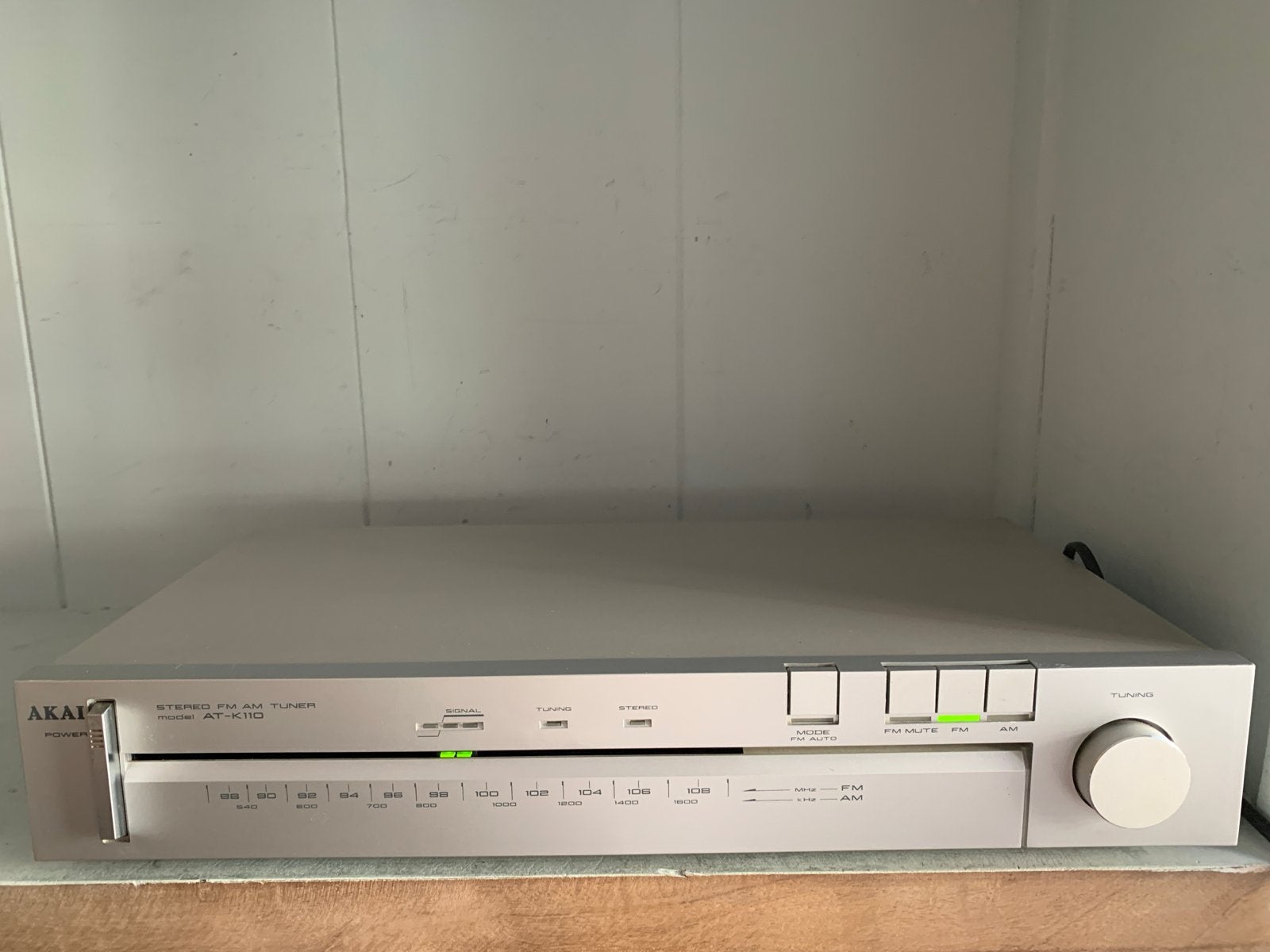 Akai AT-K110 Vintage Stereo FM AM Tuner + Lus AM lusantenne, Ophalen of Verzenden, Gebruikt, Analoog