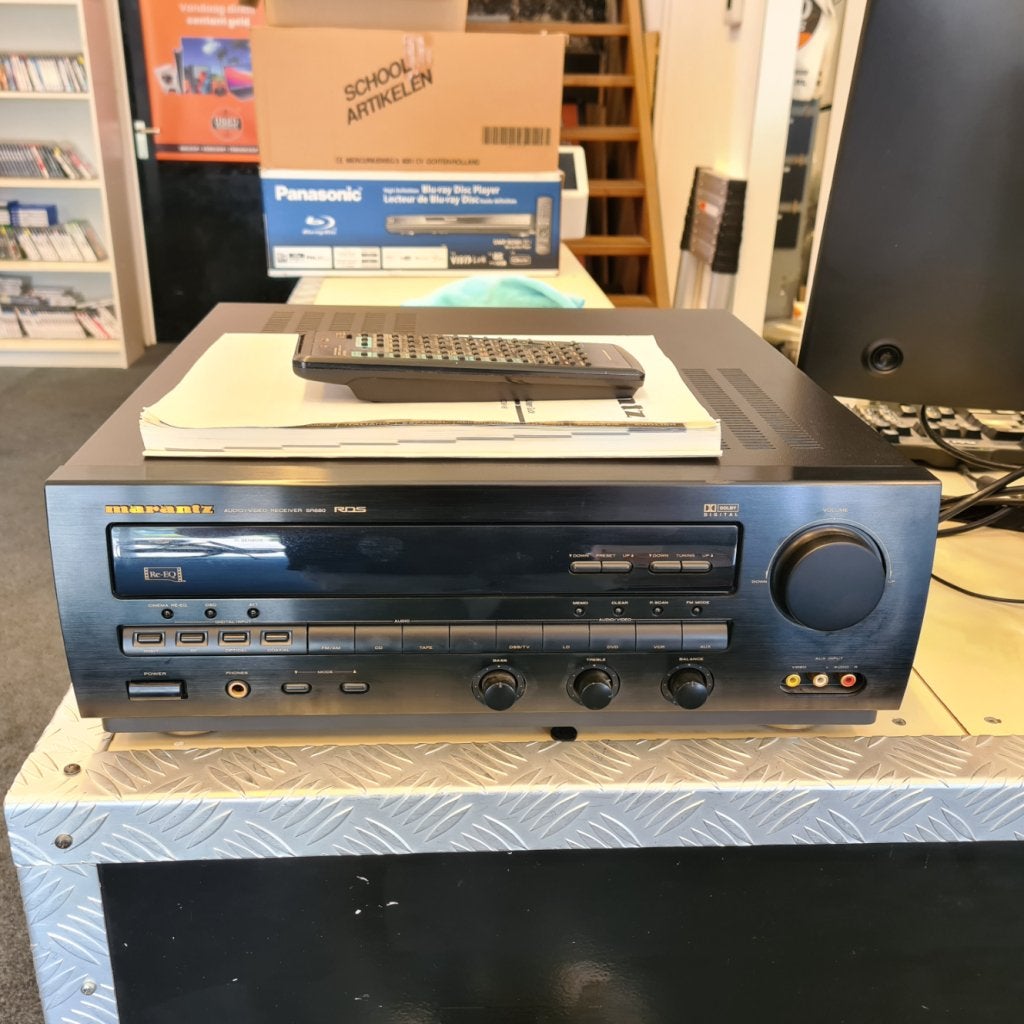 Marantz SR680 Receiver incl. AB in Goede Staat, Marantz, Gebruikt, Support@marantz.com, Marantz America, Inc.
5541 Fermi Court
Carlsbad, CA 92008
USA