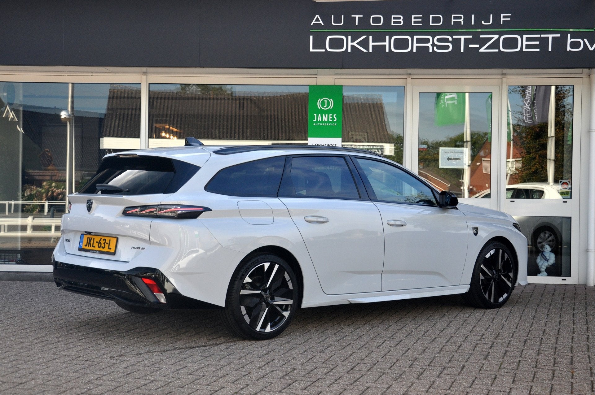 Peugeot 308 SW 1.6 Plug-in Hybrid 195 GT | Panoramadak | 360, Auto's, Dealer onderhouden, 196 pk, Gebruikt, 4 cilinders