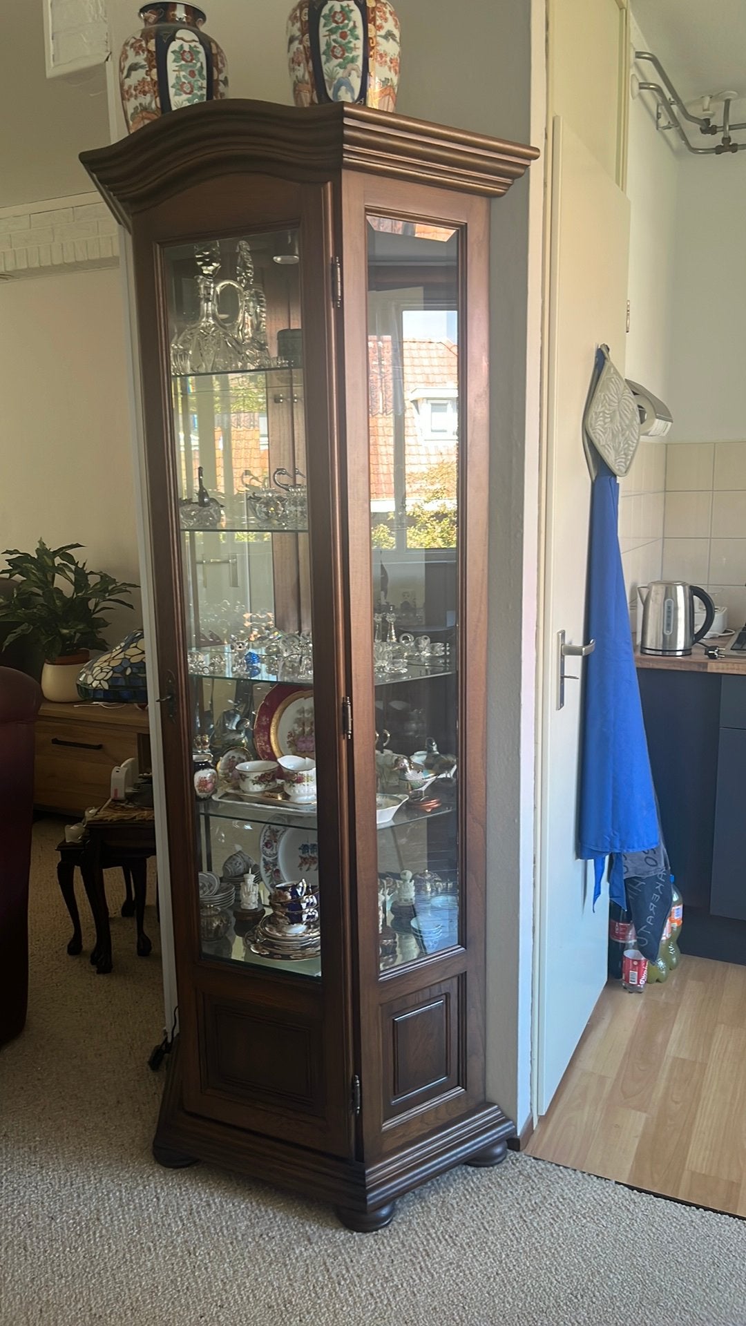 Eiken vitrine kast moet weg, Ophalen, Gebruikt, Eikenhout, Eikenhout