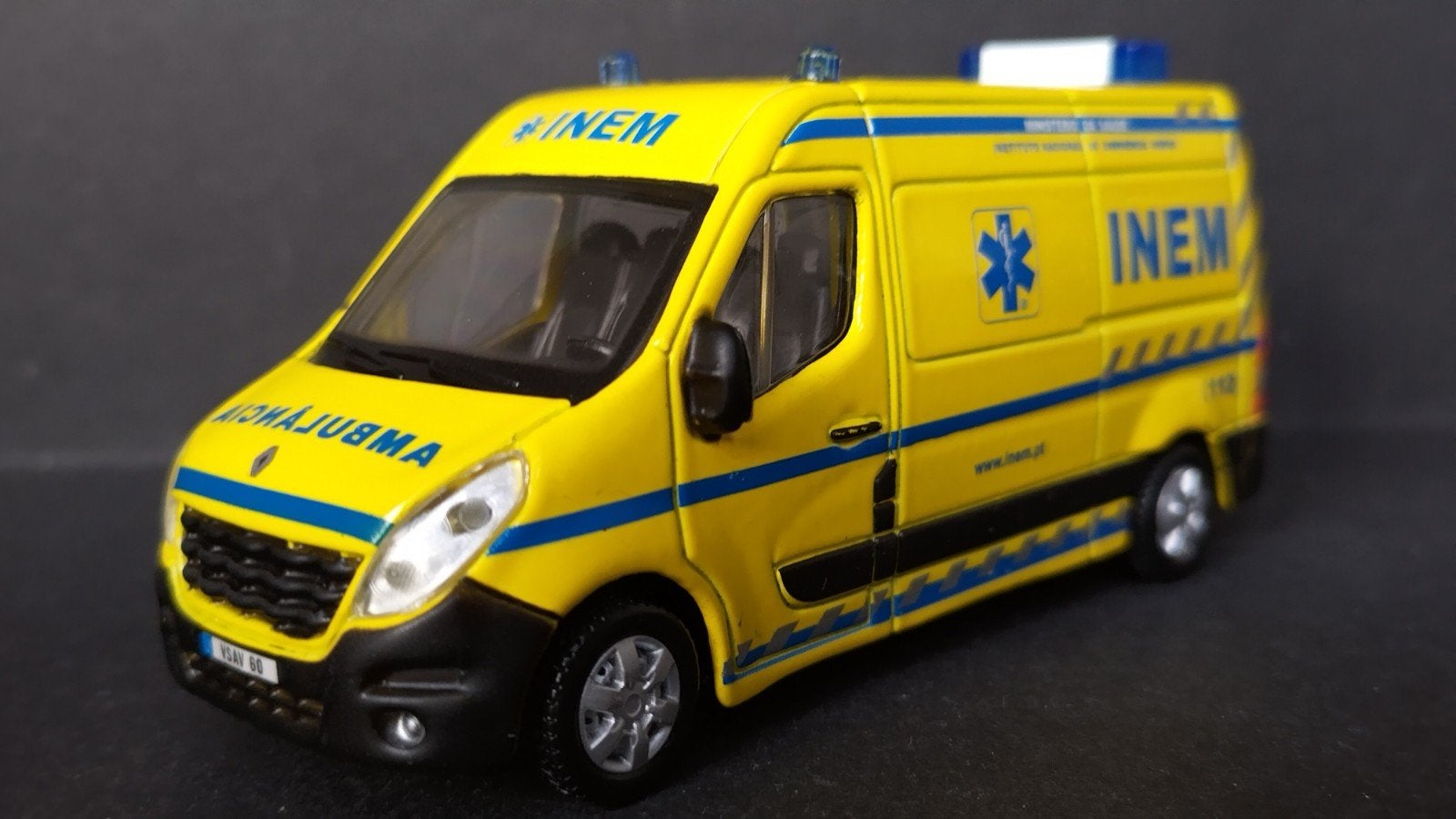 Renault Master Ambulance Portugal 1:50 Bburago Burago Pol, Overige merken, Auto, Verzenden, .
