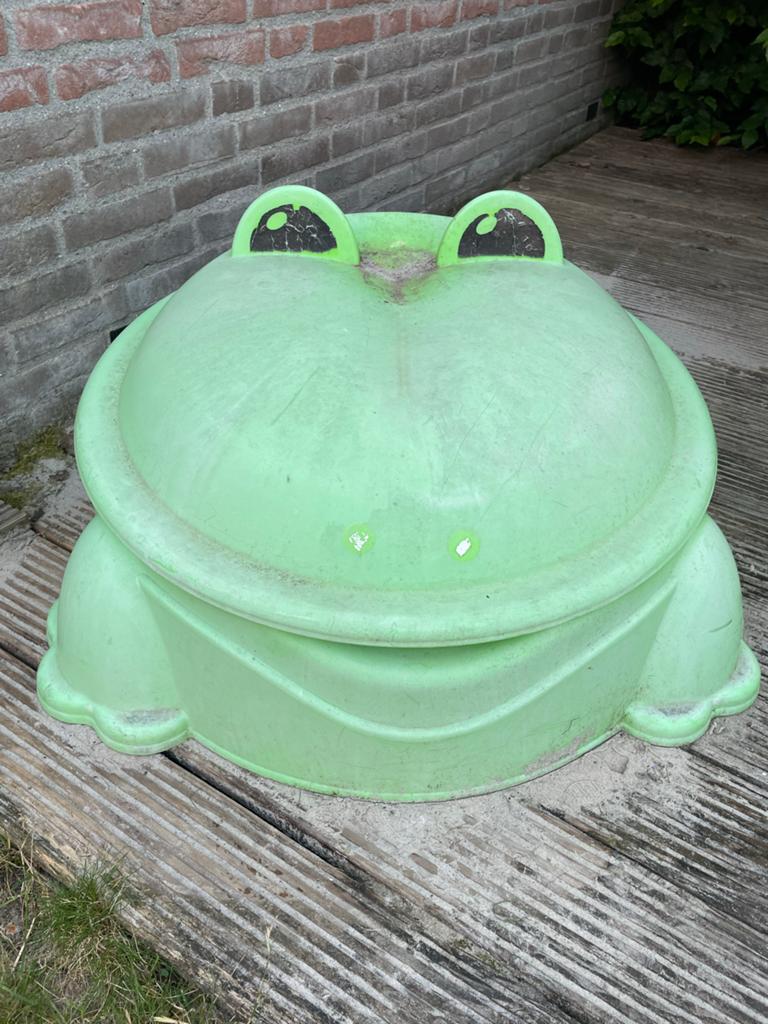 Zandbak Kikker, Ophalen, Gebruikt