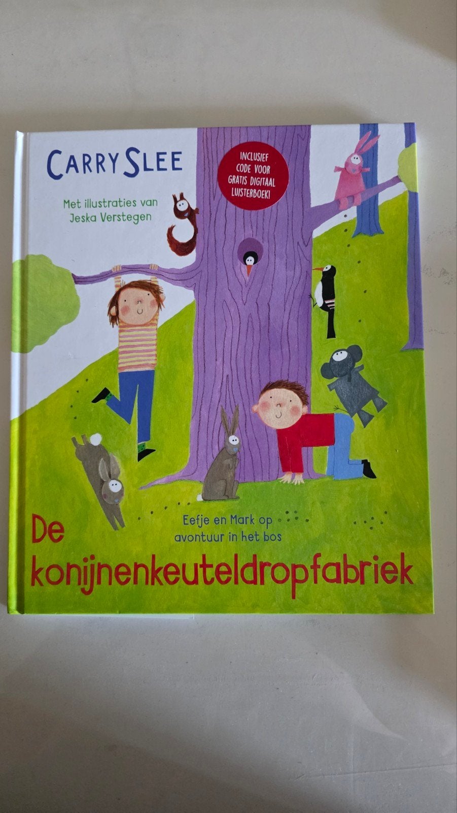 De konijnenkeuteldropfabriek - Carry Slee, Ophalen of Verzenden