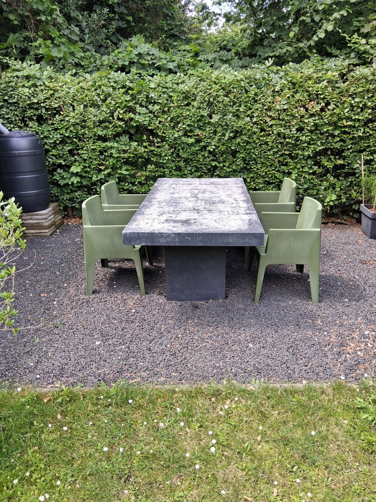 Betonnen tuintafel met 4 stoelen., Tuin en Terras, Ophalen, Gebruikt, Overige materialen