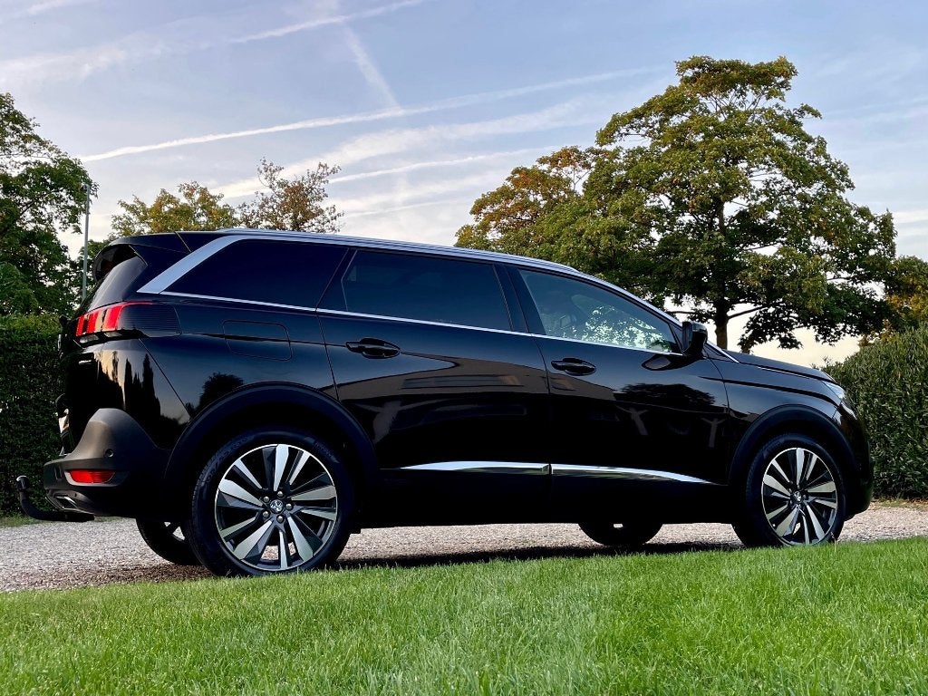 Peugeot 5008 Allure Premium|Trekhaak|Carplay|1e Eigenaar!, 1199 cc, 700 kg, Zwart, Origineel Nederlands