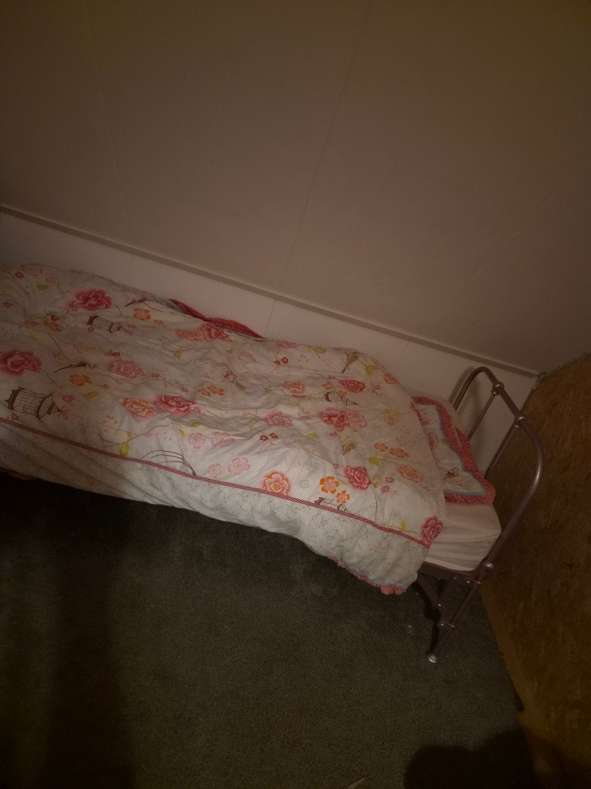 Eenpersoonsbed met metalen frame 80190, Huis en Inrichting, Gebruikt, 80 cm, Metaal, Overige kleuren