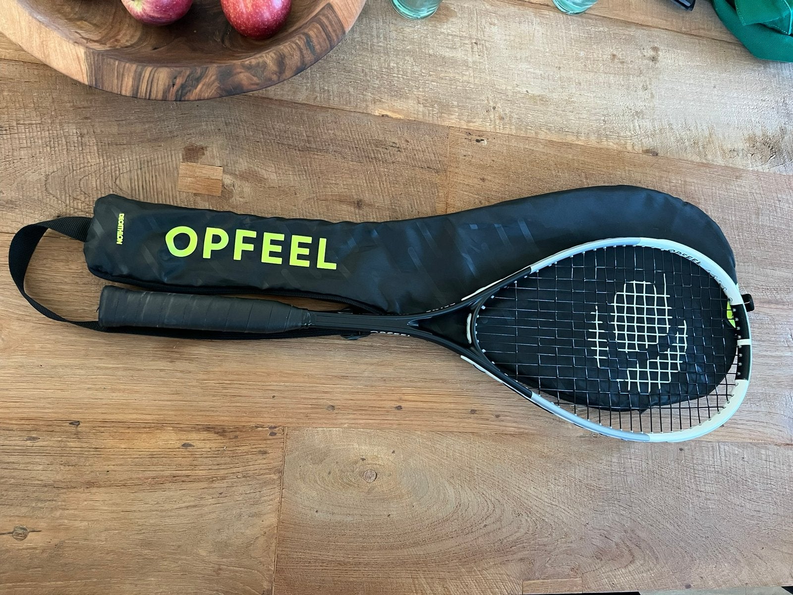Squashracket opfeel inclusief tas en bal, Ophalen, Zo goed als nieuw
