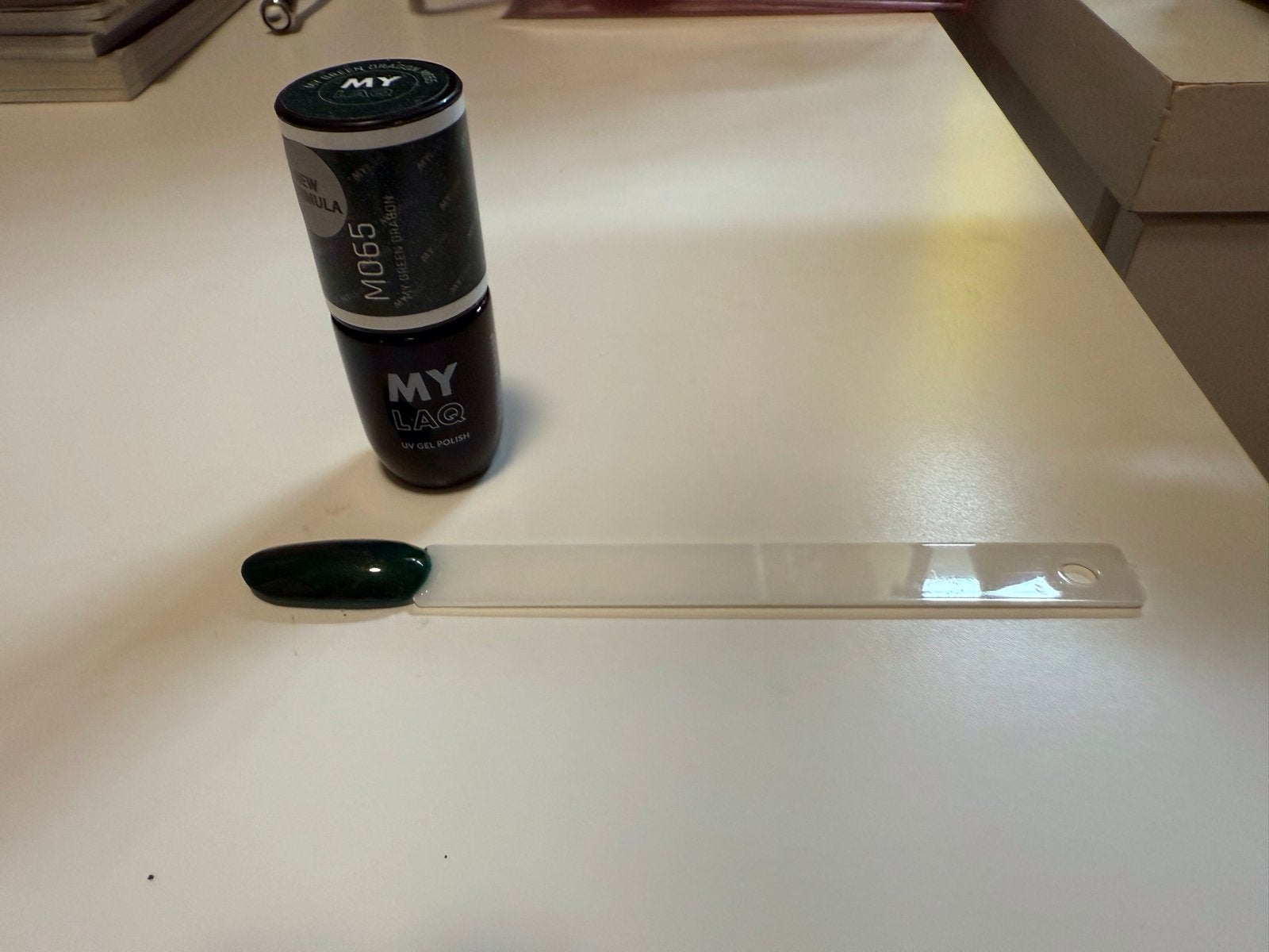MYLAQ UV Gel Nagellak M065 Green Dragon 5ml nieuw, Nieuw, Ophalen of Verzenden, Groen, Handen en Nagels