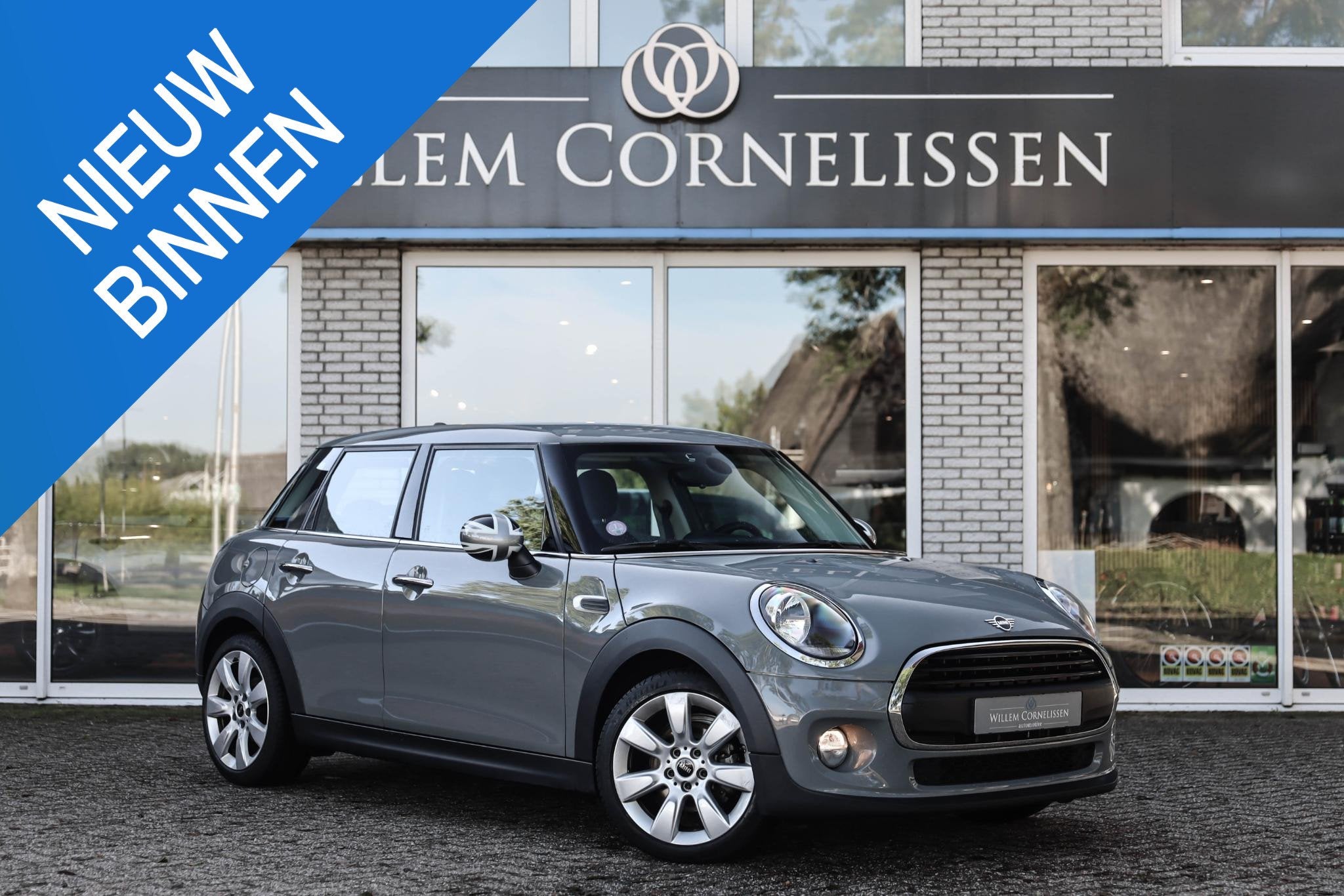 MINI 5-Deurs 1.5 One First Apple Carplay Navigatie PDC 17", Auto's, Voorwielaandrijving, Stof, Gebruikt, Navigatiesysteem