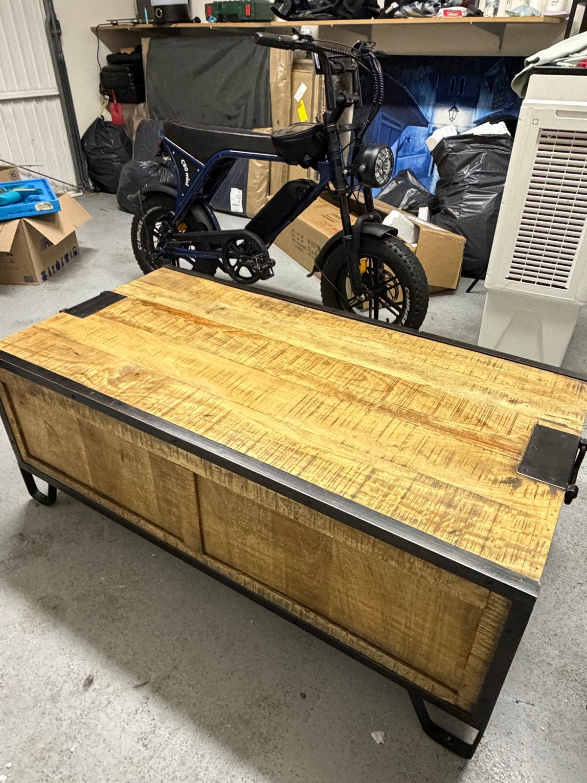 Salontafel van mangohout en metaal met lades, Ophalen, Gebruikt, 100 tot 150 cm, Overige houtsoorten
