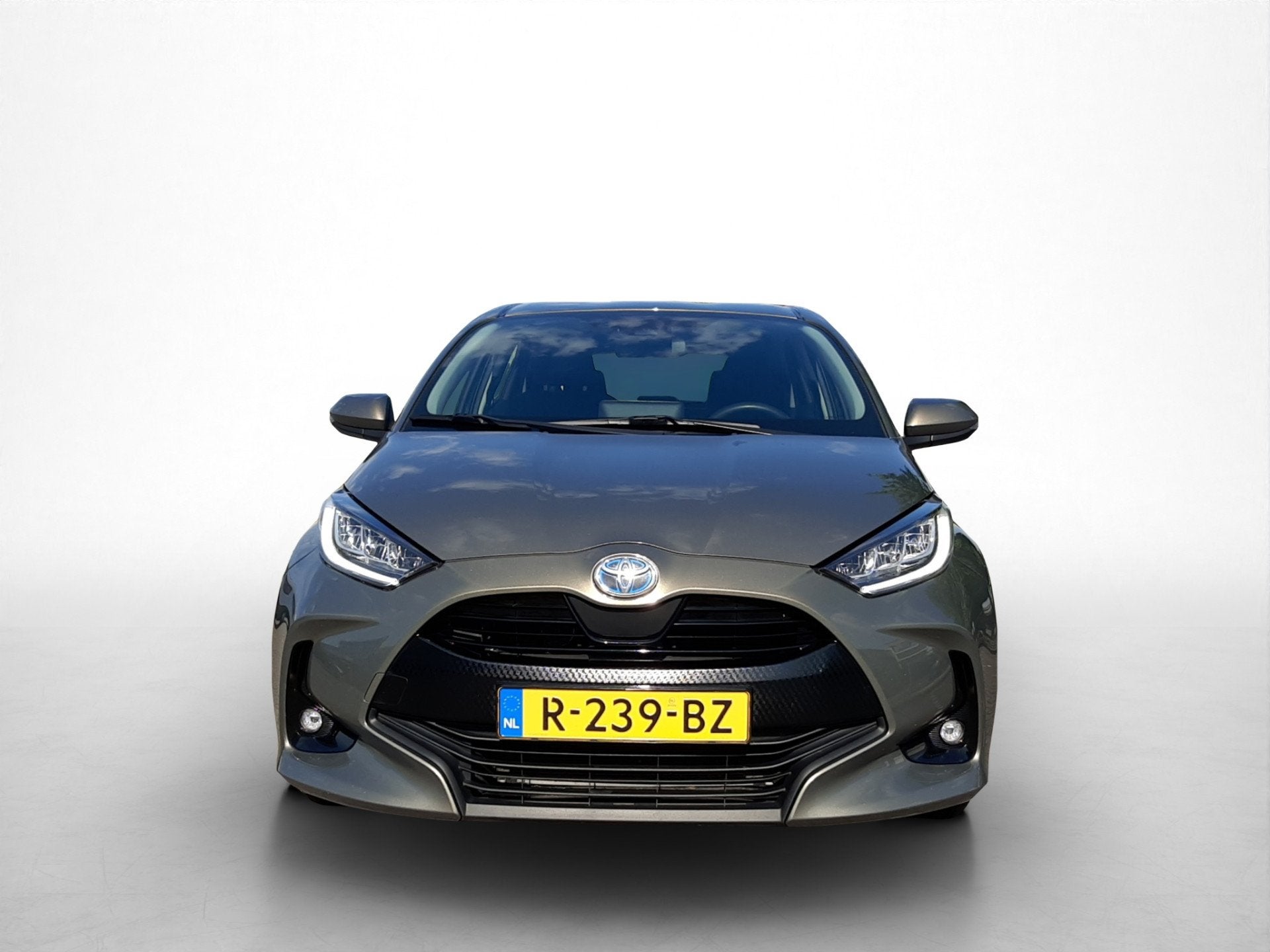 Toyota Yaris 1.5 Hybrid Dynamic | Apple CarPlay/Android Auto, Gebruikt, Bedrijf, Hybride Elektrisch/Benzine, 3 cilinders