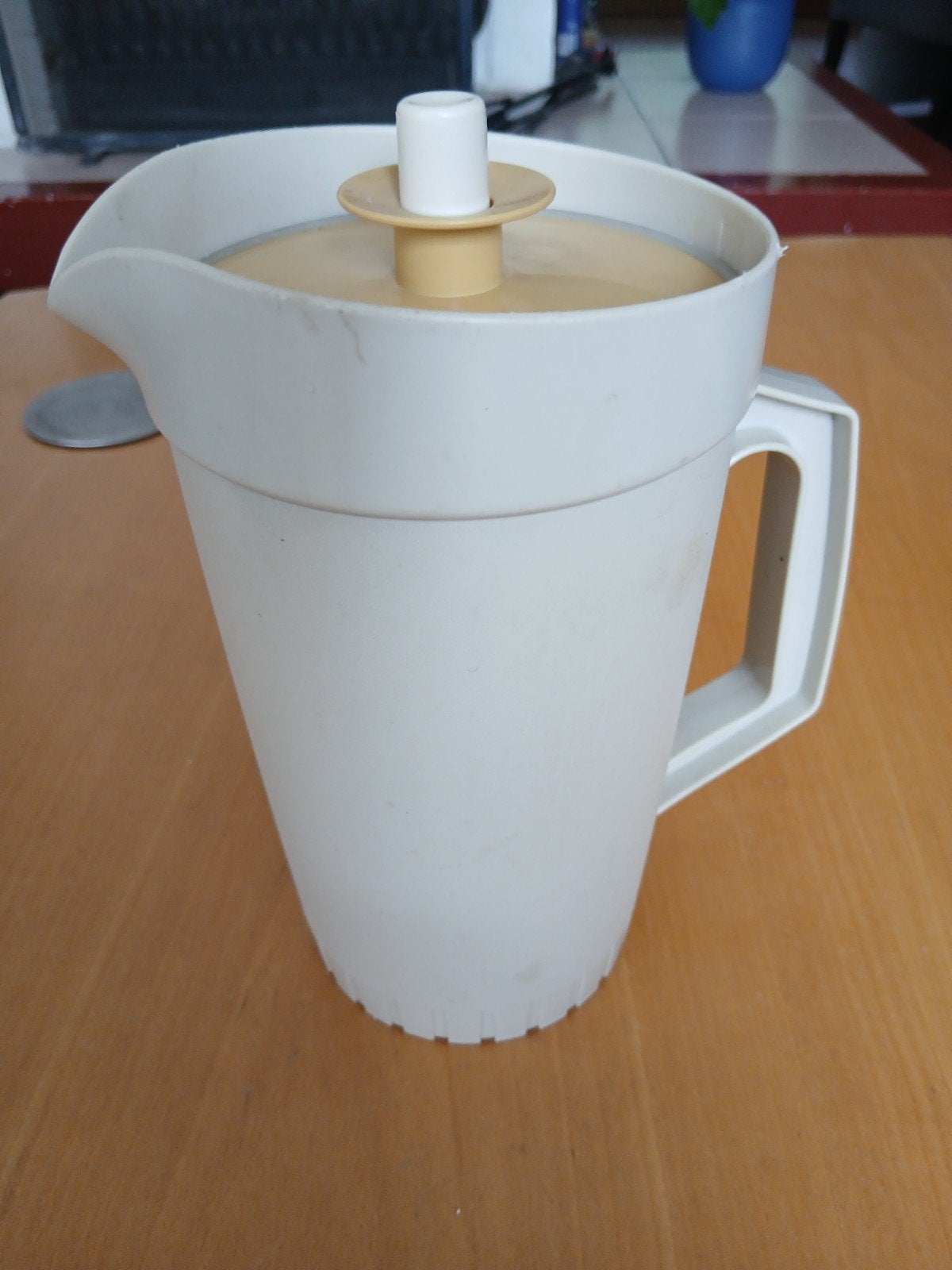 vintage schenkkan  van Tupperware, Ophalen of Verzenden, Gebruikt, Crème, Overige typen