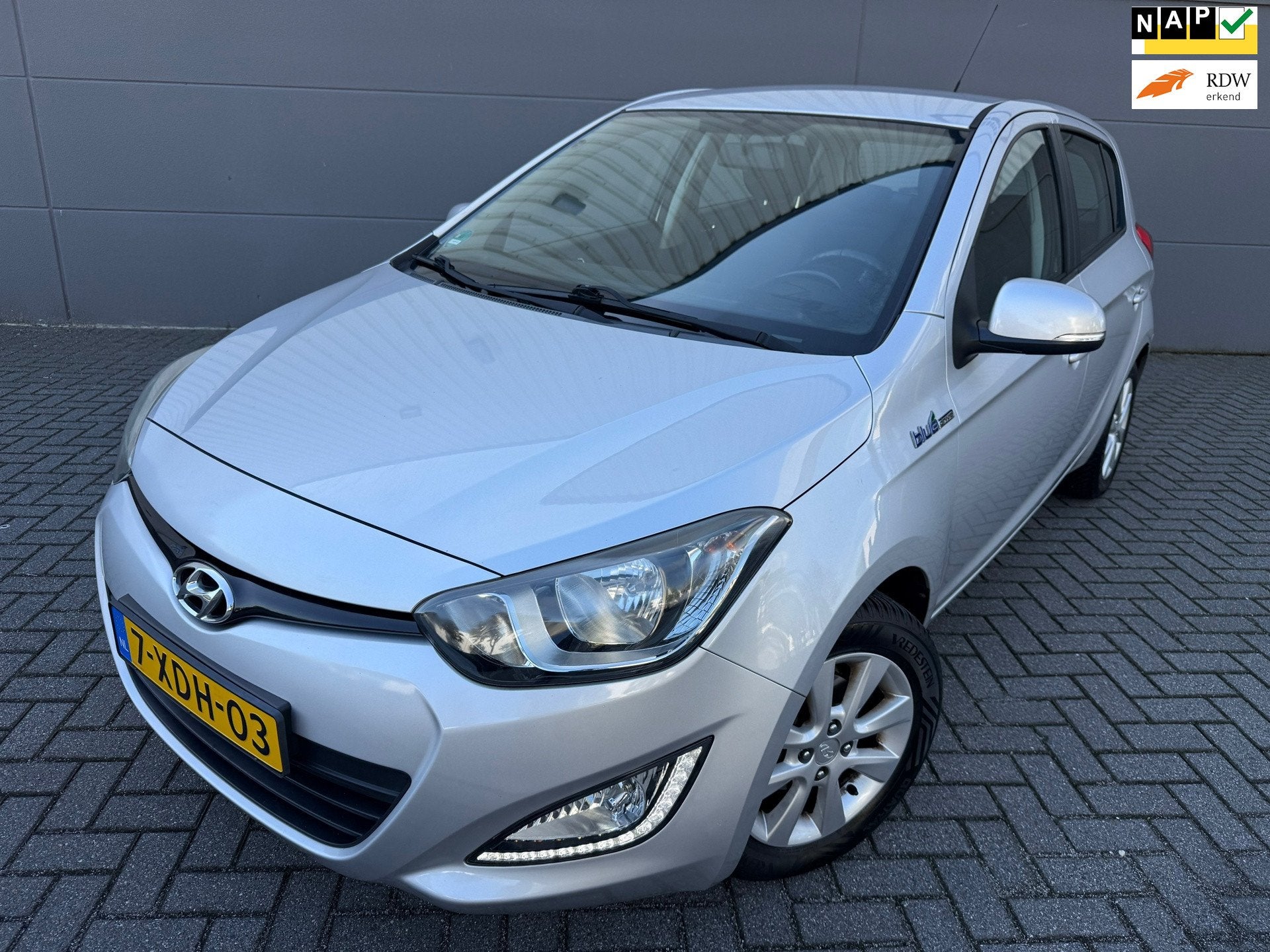 Hyundai I20 1.2i i-Deal*Airco*2eEigenaar*Velgen*APK*NAP*C-D-, Auto's, Euro 5, Gebruikt, 31 €/maand, 4 cilinders