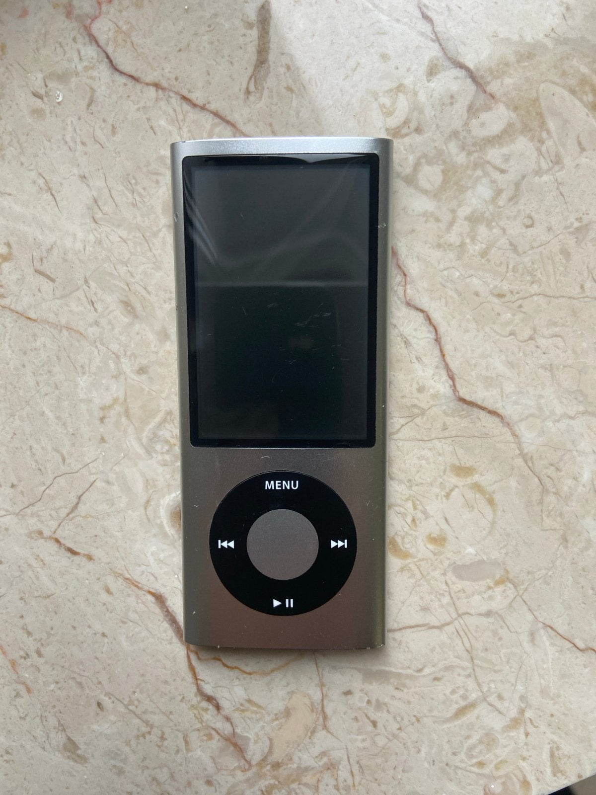 Apple iPod Nano 4e generatie - 8GB - Grijs, Gebruikt, Ophalen of Verzenden, Nano, Zilver