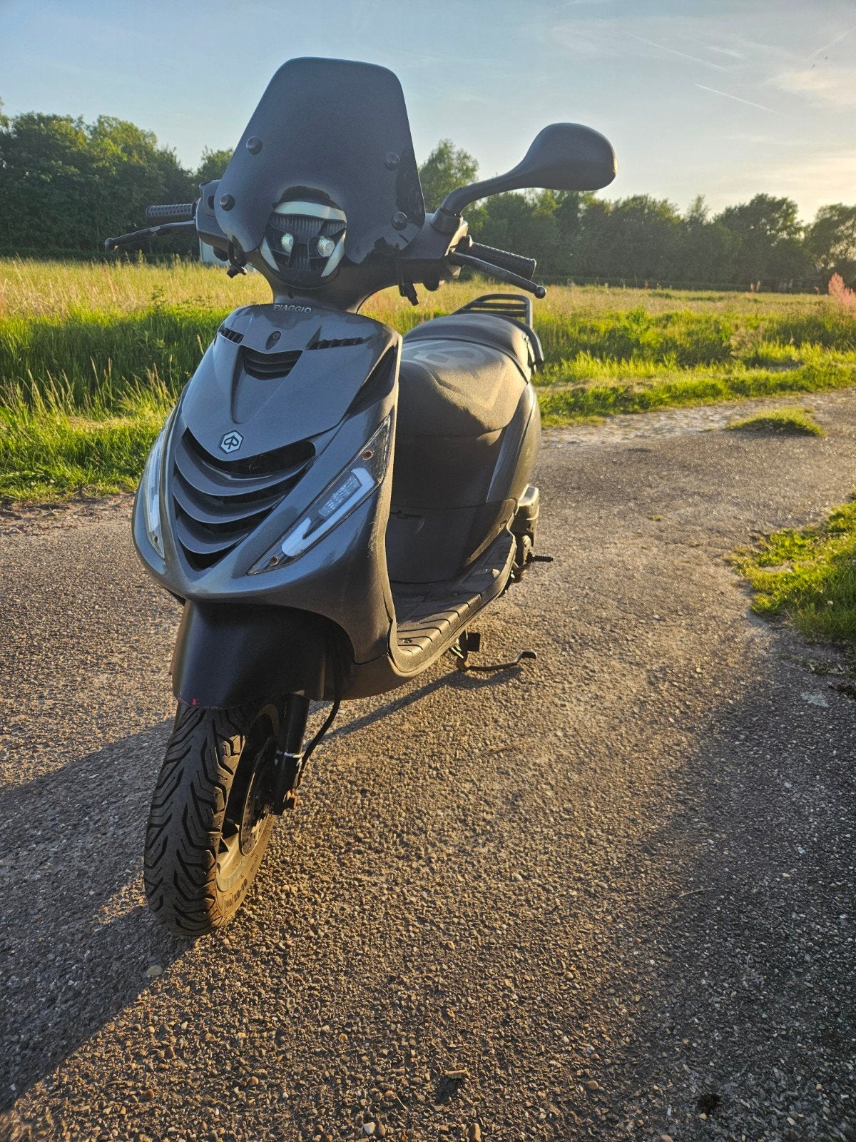 Piaggio Zip 4 takt, Fietsen en Brommers, Scooters | Piaggio, Gebruikt, Maximaal 45 km/u, Zip, Ophalen of Verzenden