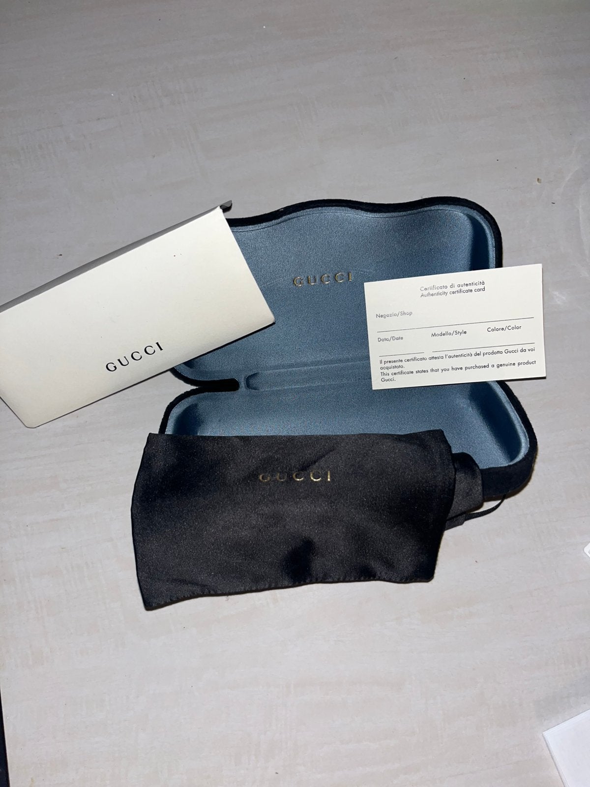 GUCCI Brillenkoker - Satijnen zakje / brildoek - papieren, Overige merken, Zwart, Ophalen of Verzenden, Zo goed als nieuw