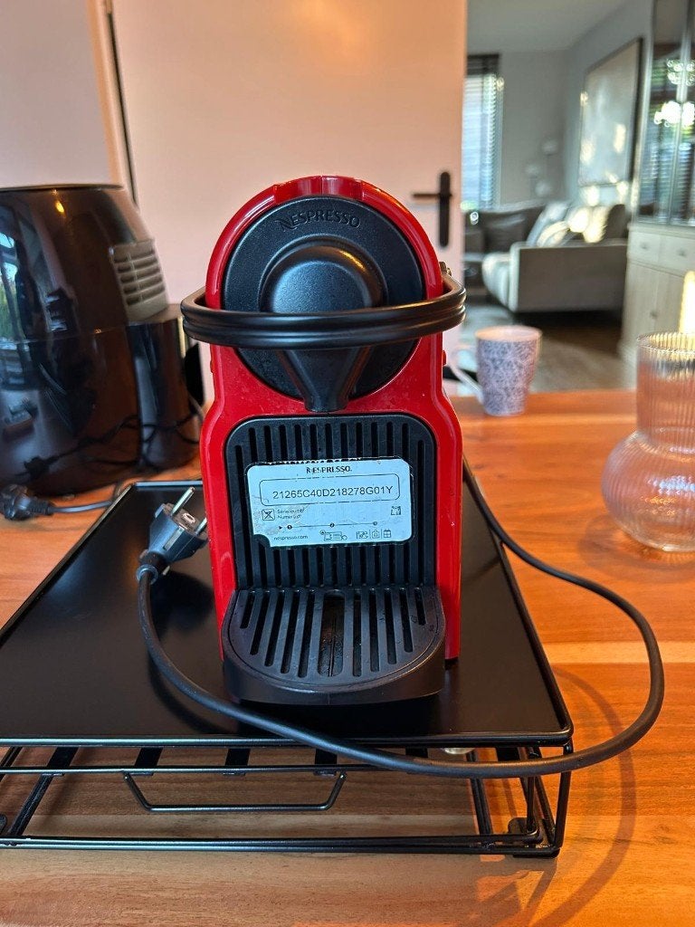 Nespresso Inissia C40 Rood + Capsulehouder, Ophalen, Gebruikt, Koffiemachine, 1 kopje