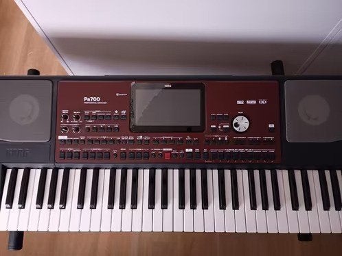 Korg PA700 Arranger, Ophalen, Zo goed als nieuw, 61 toetsen, Korg