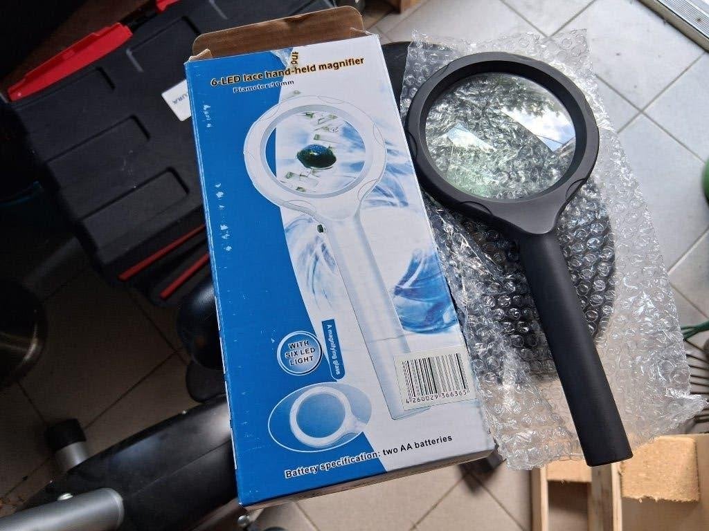 Nieuwe 6-LED Handloep - Ideaal voor hobby en lezen, Ophalen of Verzenden, Zo goed als nieuw, Vergrootglas of Loep