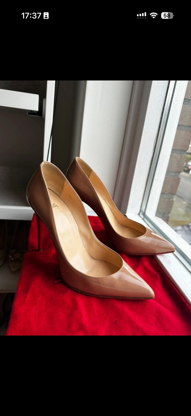 Christian Louboutin Pigalle Follies 100 Patent Nude - Maat 3, Ophalen of Verzenden, Zo goed als nieuw, Beige, Pumps