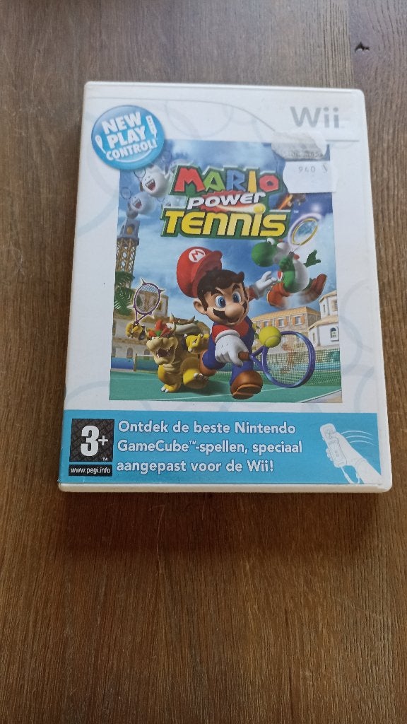 Wii Mario power tennis, Spelcomputers en Games, Ophalen of Verzenden, Zo goed als nieuw, Sport, 3 spelers of meer