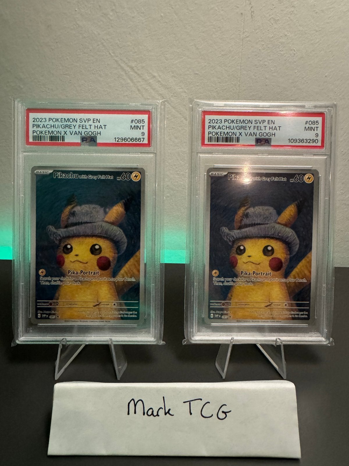 Pikachu (Van Gogh) PSA 9 Mint grey felt hat 085, Ophalen of Verzenden, Zo goed als nieuw, Losse kaart