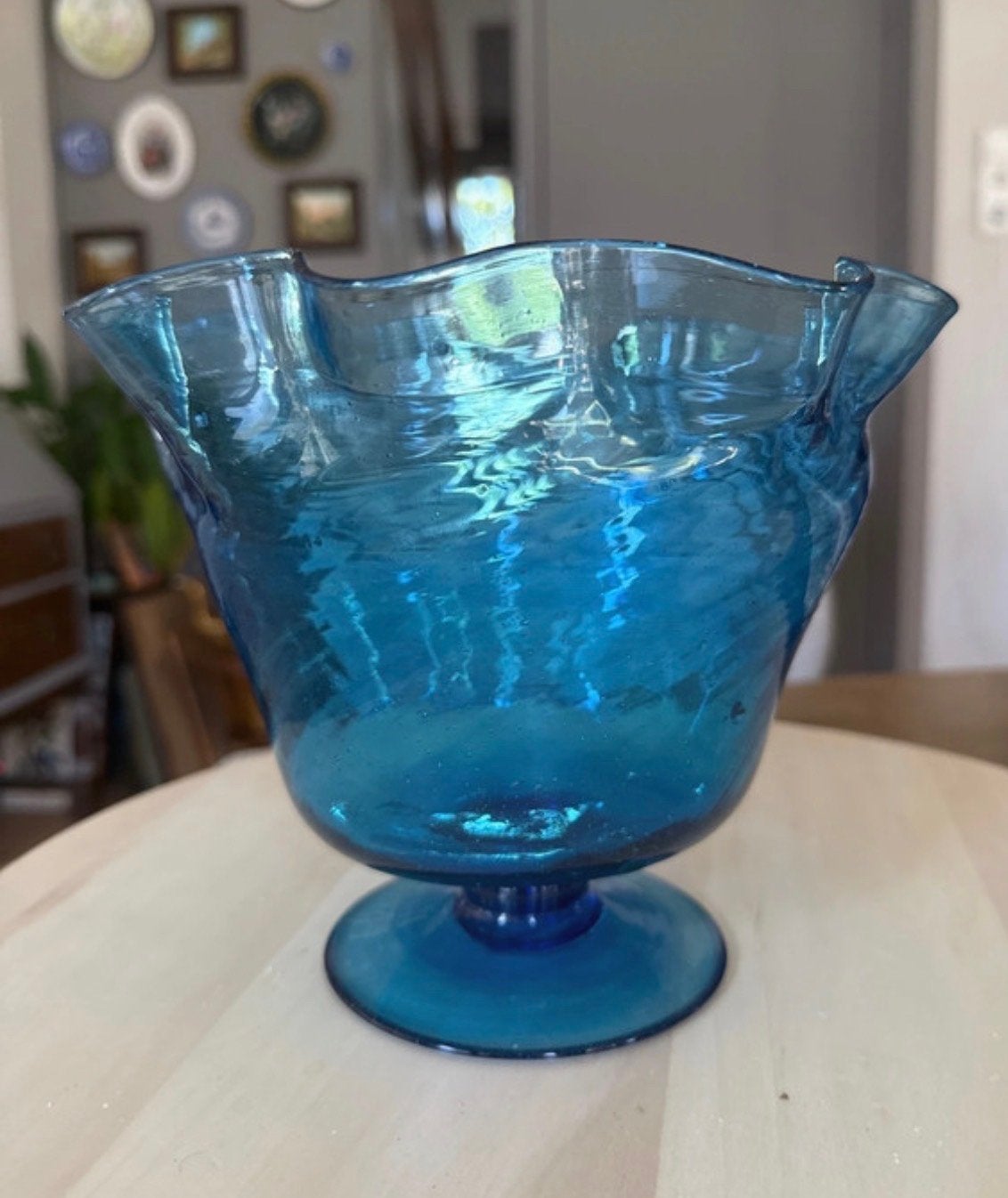 Handgemaakte swirl vaas op voet - Blauw glas, Ophalen of Verzenden