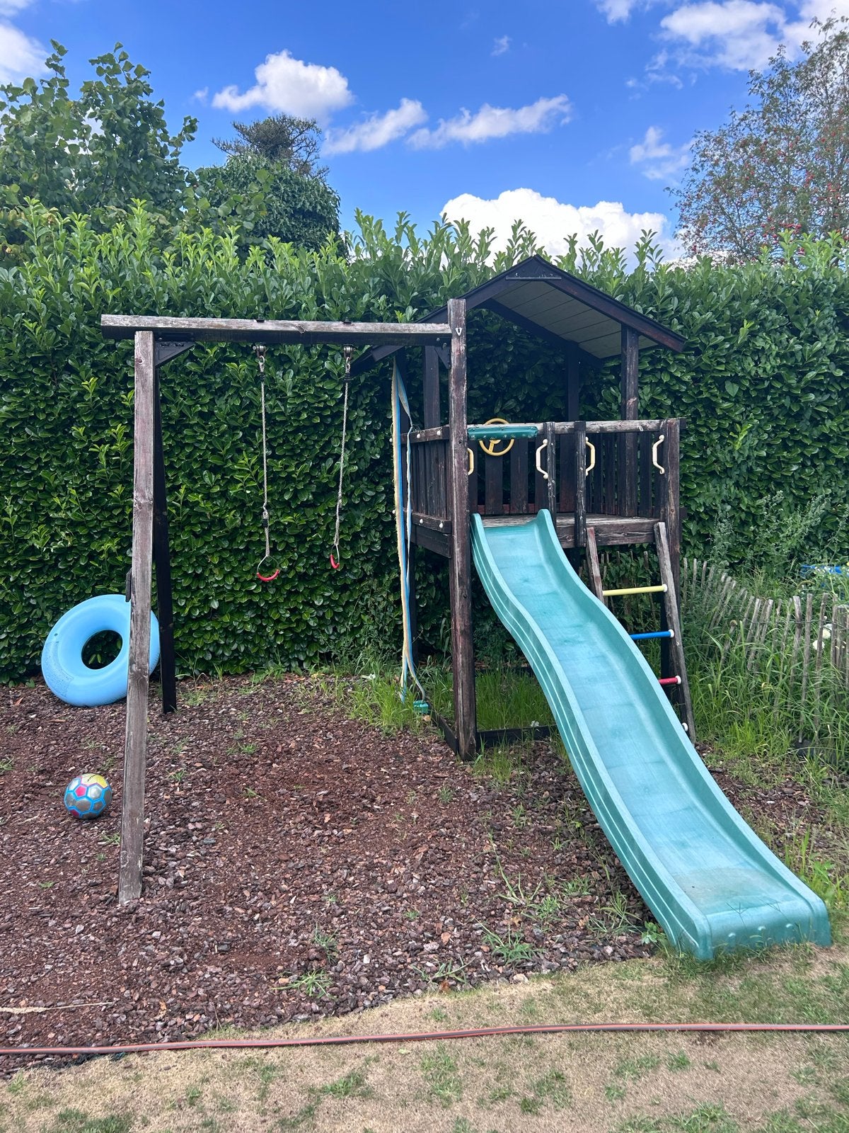 Houten speeltoestel met glijbaan en schommel, Kinderen en Baby's, Ophalen, Gebruikt, Glijbaan