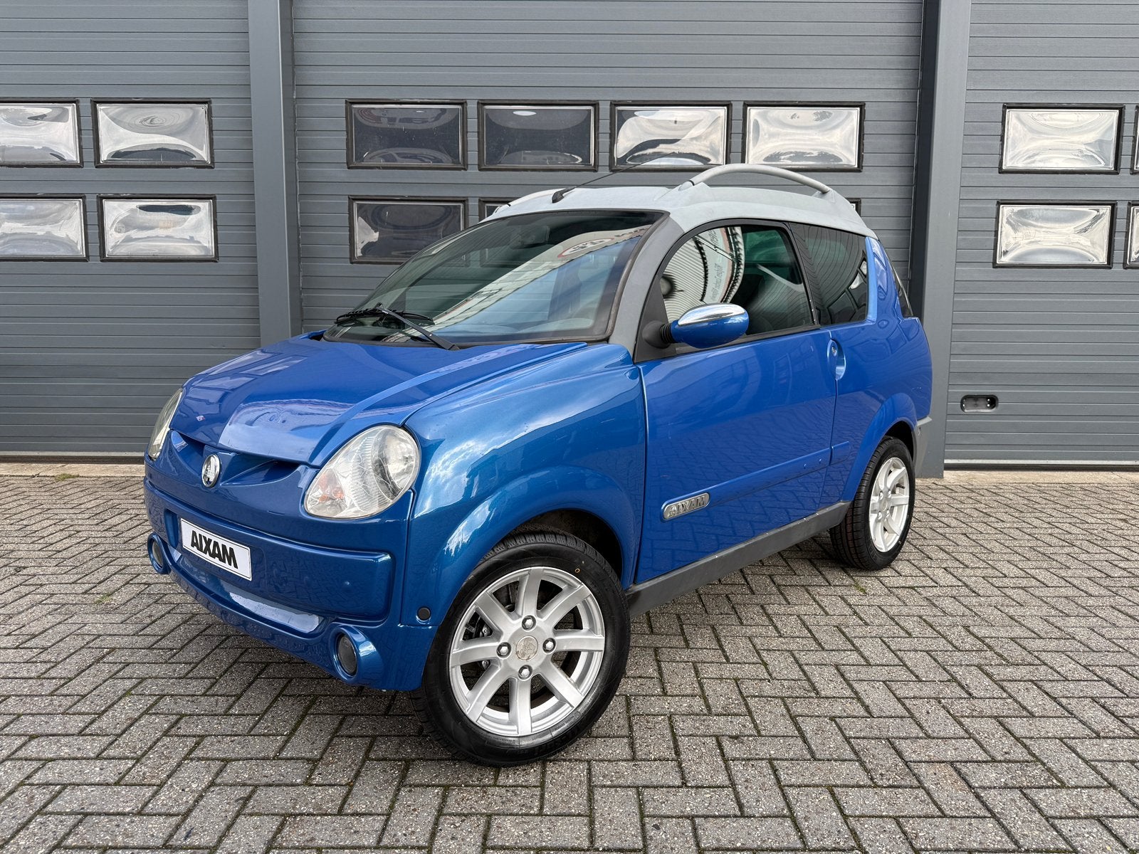 Aixam Crossline XXL brommobiel 45 KM / Blauw / Kubota / 2007