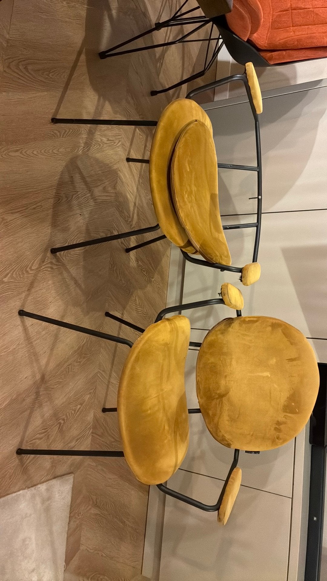 Stoelen merk: form gratis, Ophalen, Gebruikt, Twee