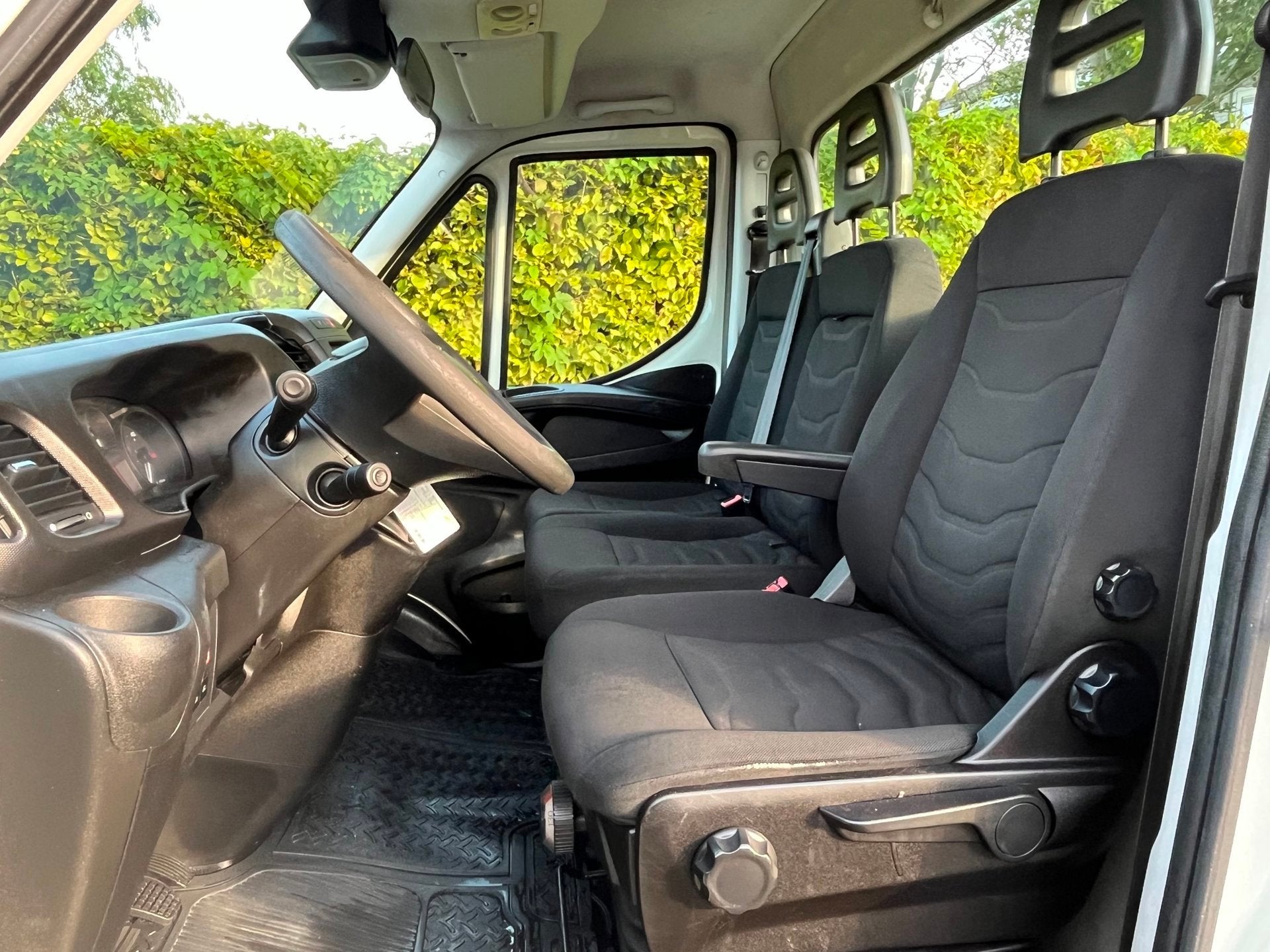 Iveco Daily 40C15 3.0 BE TREKKER 9.1T | Lucht geveerd | wiel, Euro 5, Gebruikt, Zwart, Wit