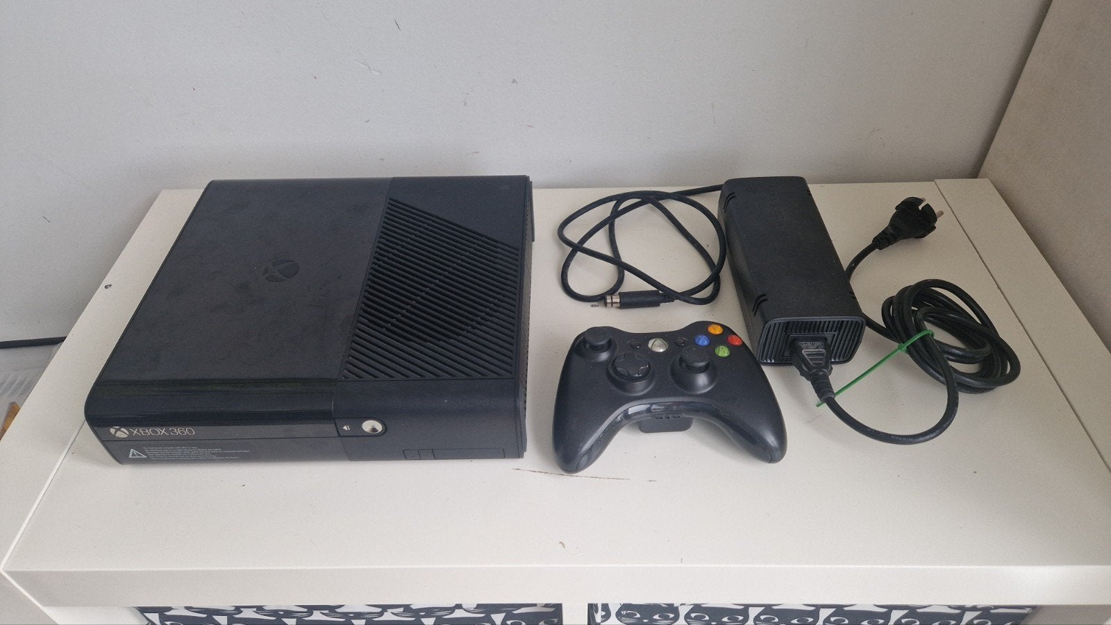 Xbox360 Slim-E RGH, 250gb hdd, controller en voeding, Spelcomputers en Games, Spelcomputers | Xbox 360, 360 E, Ophalen of Verzenden