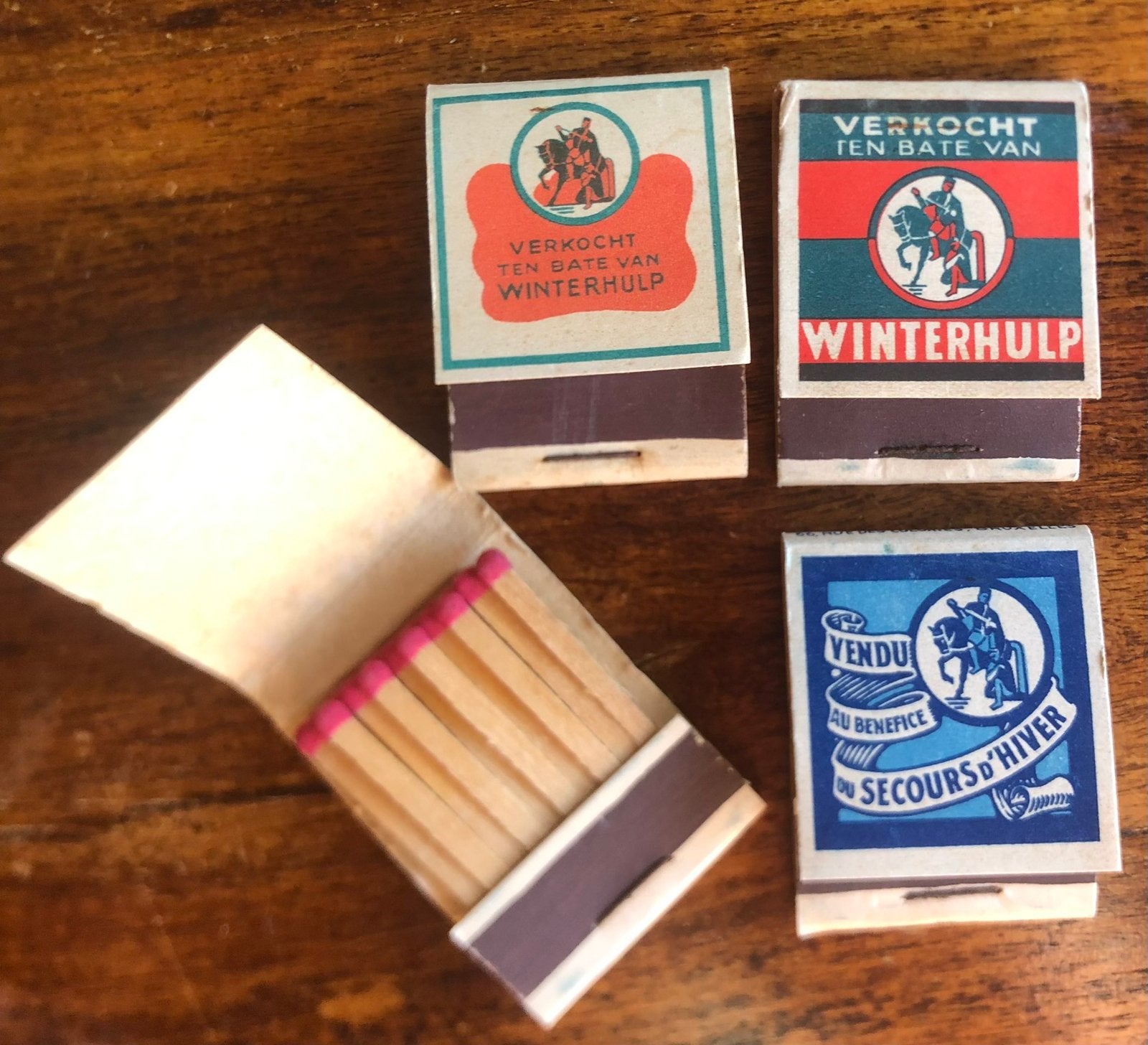 WO2 4 verschillende boekjes Winterhulp lucifers, Verzamelen, Militaria | Tweede Wereldoorlog, Verzenden, Overige soorten, Nederland