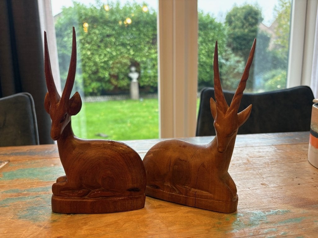 2 Vintage Steenbok Beeldjes - 70 Jaar Oud, Ophalen of Verzenden, Gebruikt, Dier