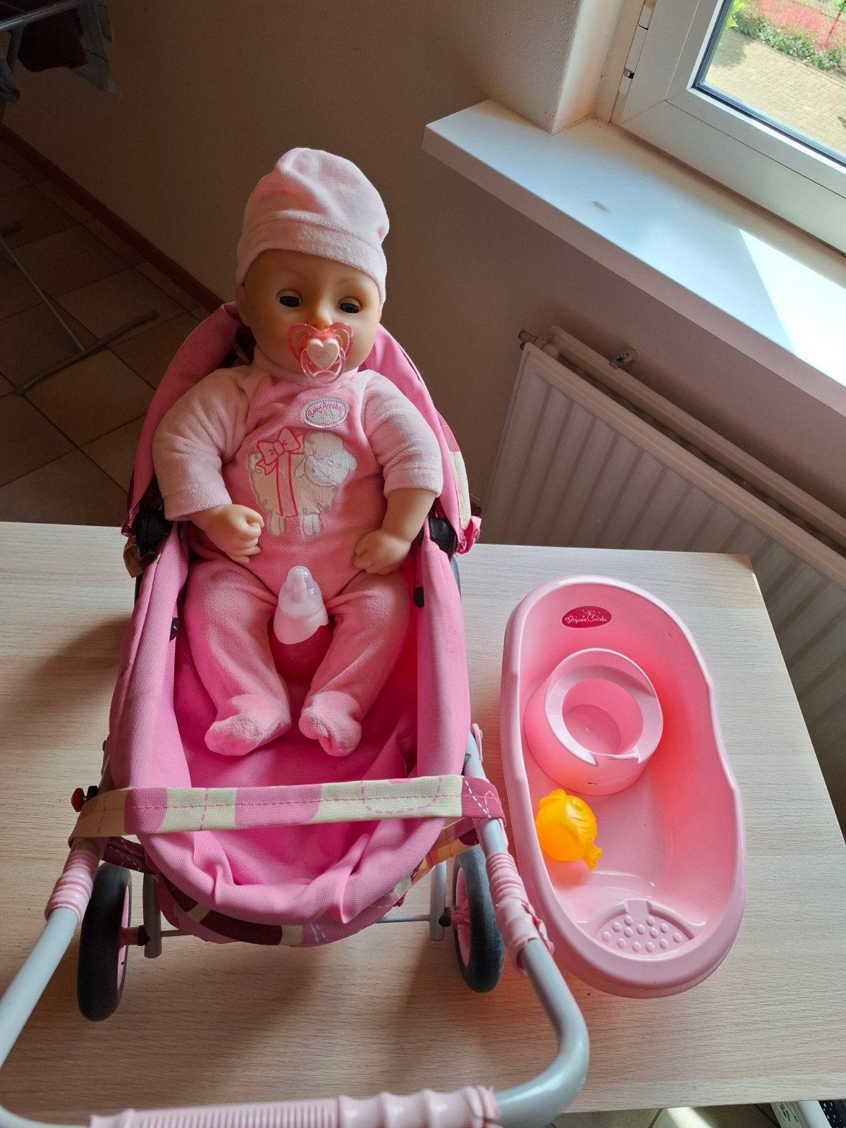 Baby Annabell pop met bedje, badje en kinderwagen, Ophalen of Verzenden