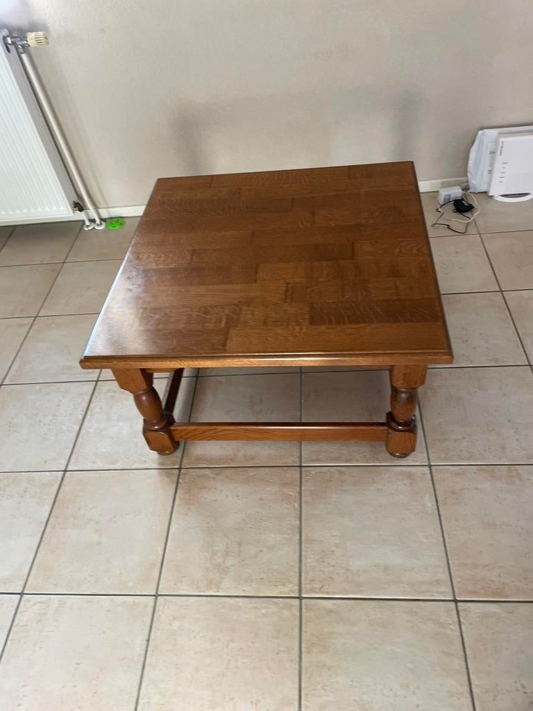 Salontafel 80 x 80 cm eiken, Ophalen, 50 tot 100 cm, 50 tot 100 cm, Zo goed als nieuw