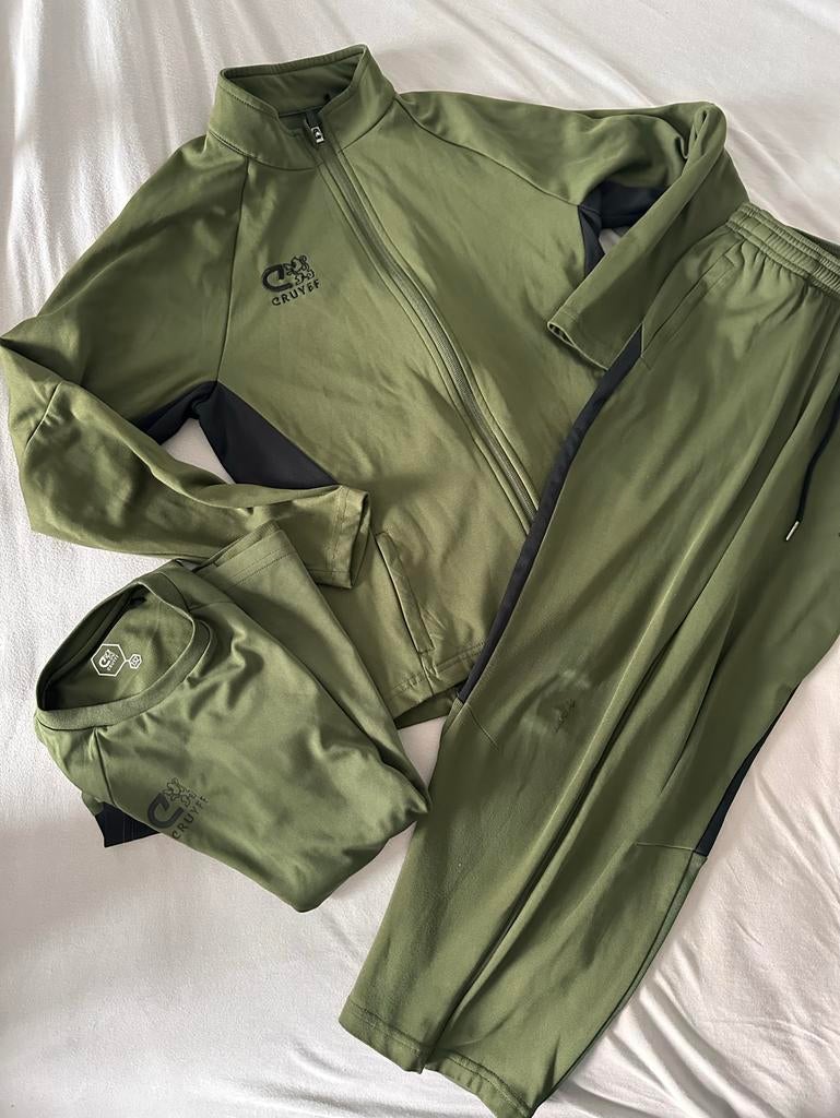 Cruyff Trainingspak Maat 152 groen broek trui tshirt, Ophalen of Verzenden, Gebruikt, Jongen of Meisje, Setje