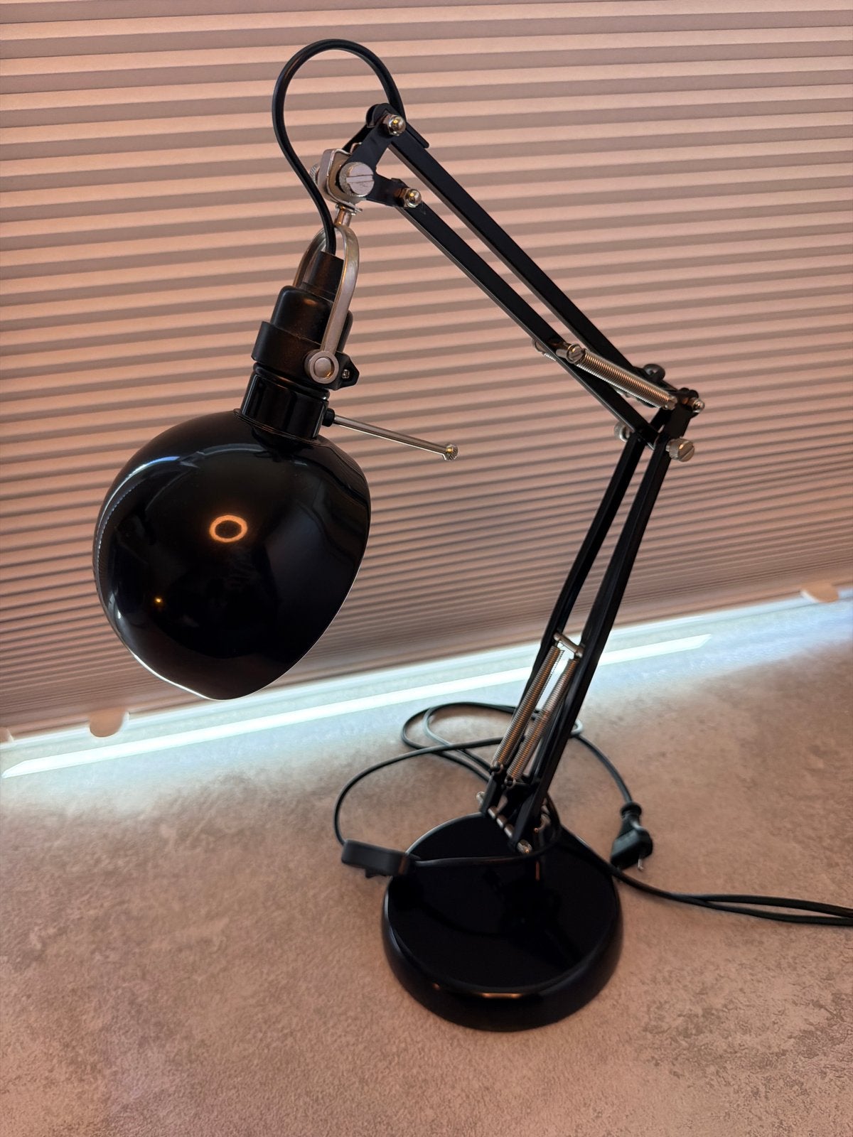 Ikea Forsa bureaulamp - Zwart, verstelbaar, Ophalen, E14 (klein), Zo goed als nieuw, Zwart