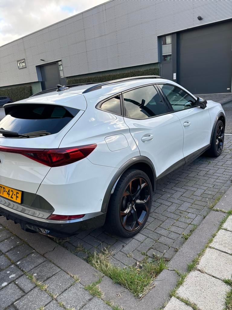 Cupra Formentor VZ5 1.4 E-hybrid 245pk Dsg-6 2022 Wit, Auto's, Cupra, 4 cilinders, Formentor, Wit, Plug-in hybride