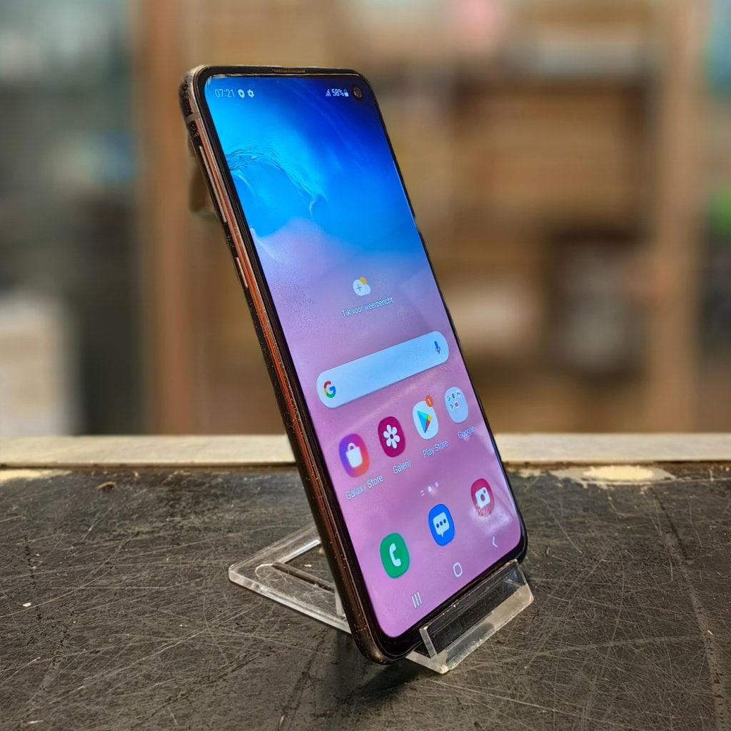 Samsung Galaxy S10e 128GB - In Nette Staat, Samsung, Zo goed als nieuw, Support@Samsung.com, 129, Samsung-ro, Yeongtong-gu
Suwon-si, Gyeonggi-do 16677
South Korea