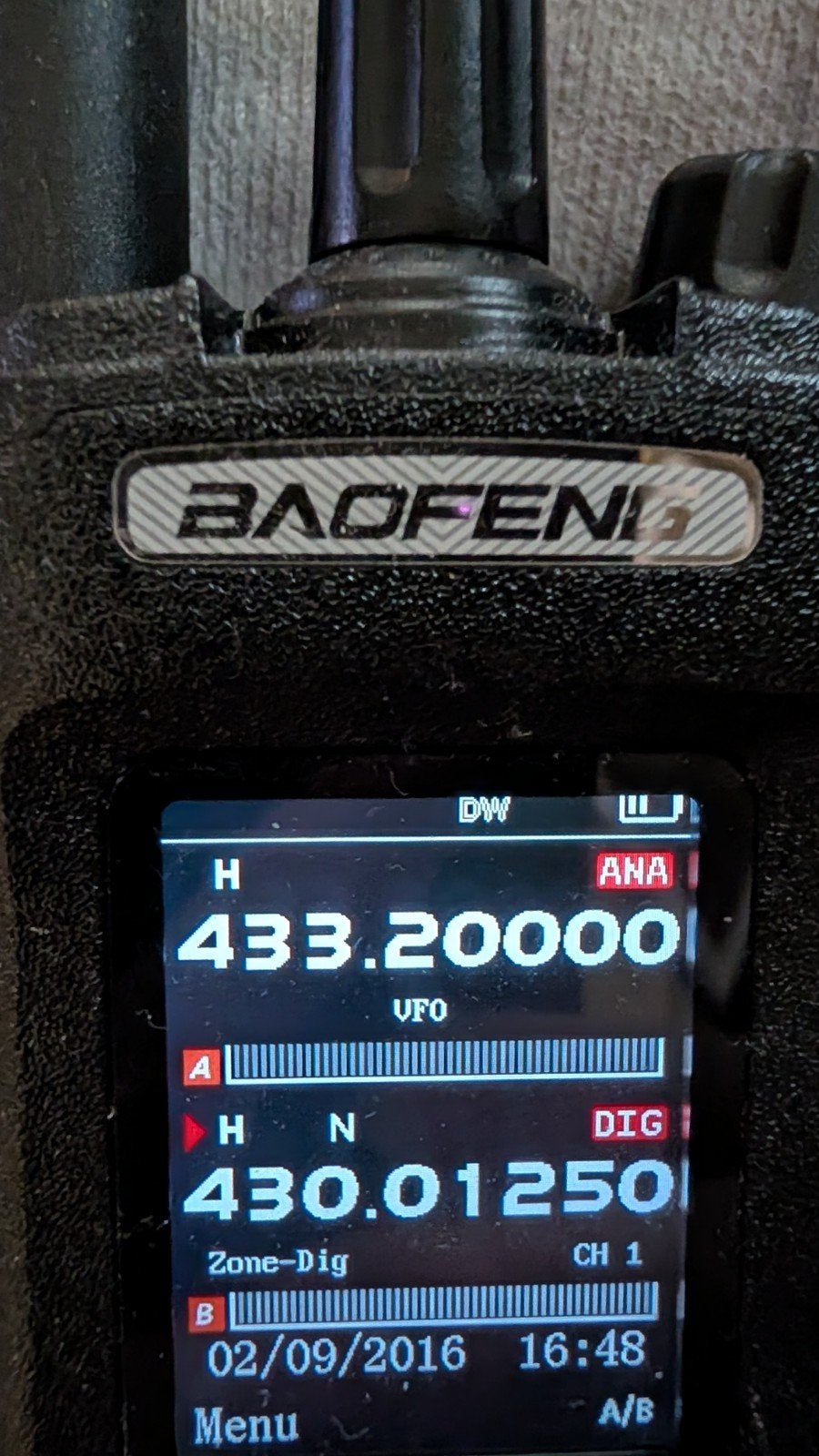 Baofeng Portofoon - Dual Band Walkie-Talkie, Telecommunicatie, Ophalen of Verzenden, Nieuw, 15 km of meer