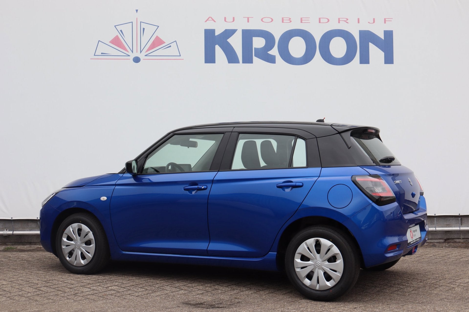Suzuki Swift 1.2 Comfort Smart Hybrid 5x Voorraad Actie Nett, Auto's, Voorwielaandrijving, Dealer onderhouden, Stof, Zwart